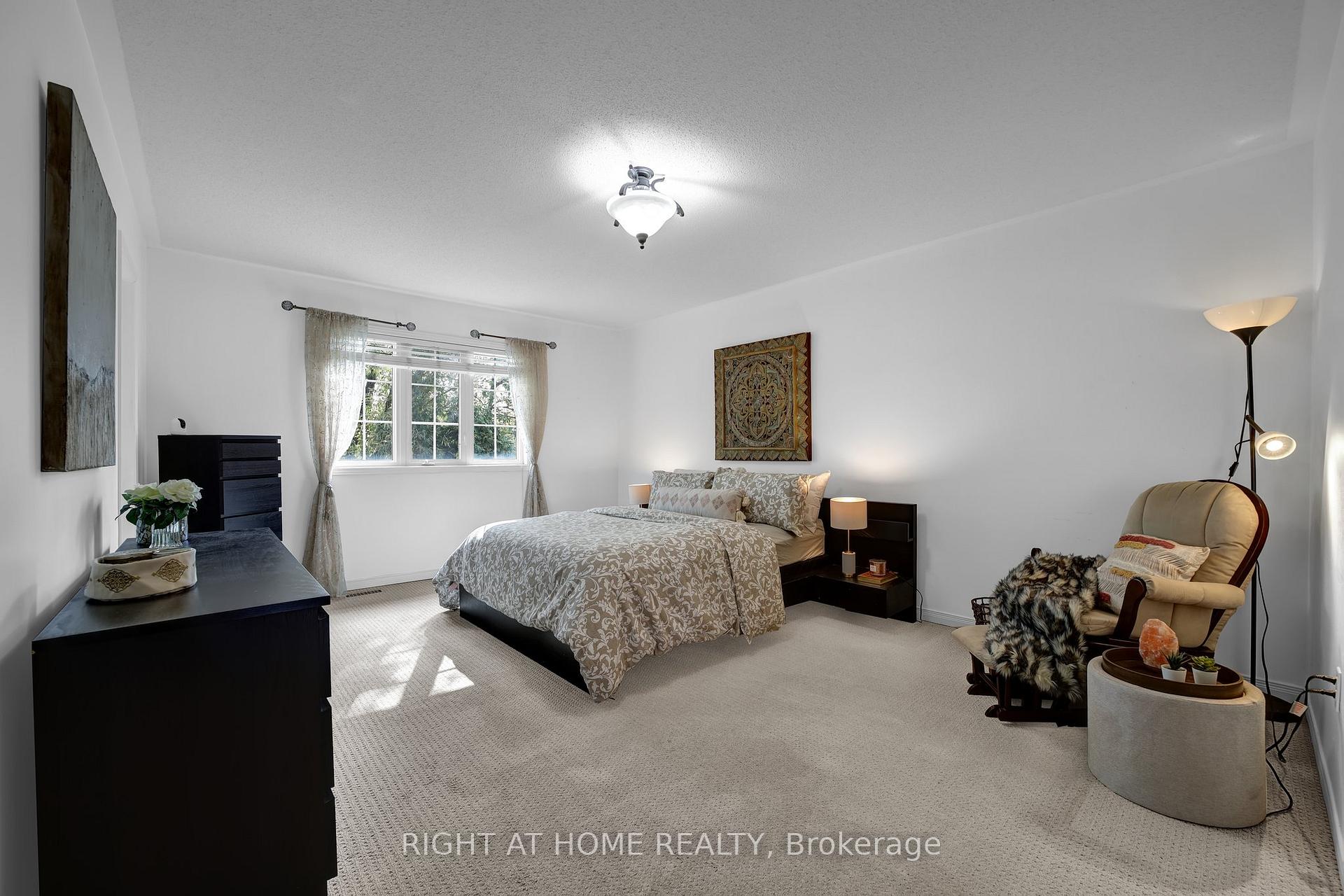 Photo 22 of 58 Starr Crescent, Aurora, Bayview Northeast — HOMEH