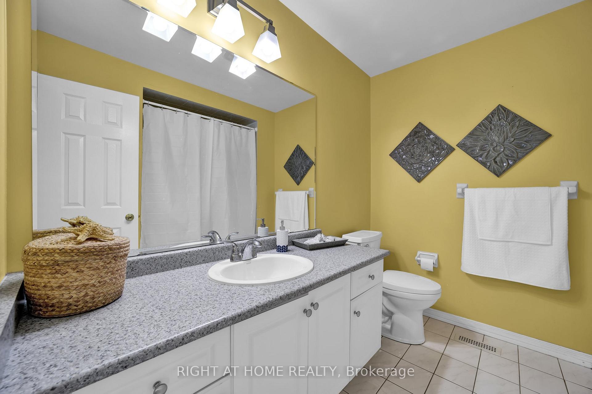 Photo 38 of 58 Starr Crescent, Aurora, Bayview Northeast — HOMEH