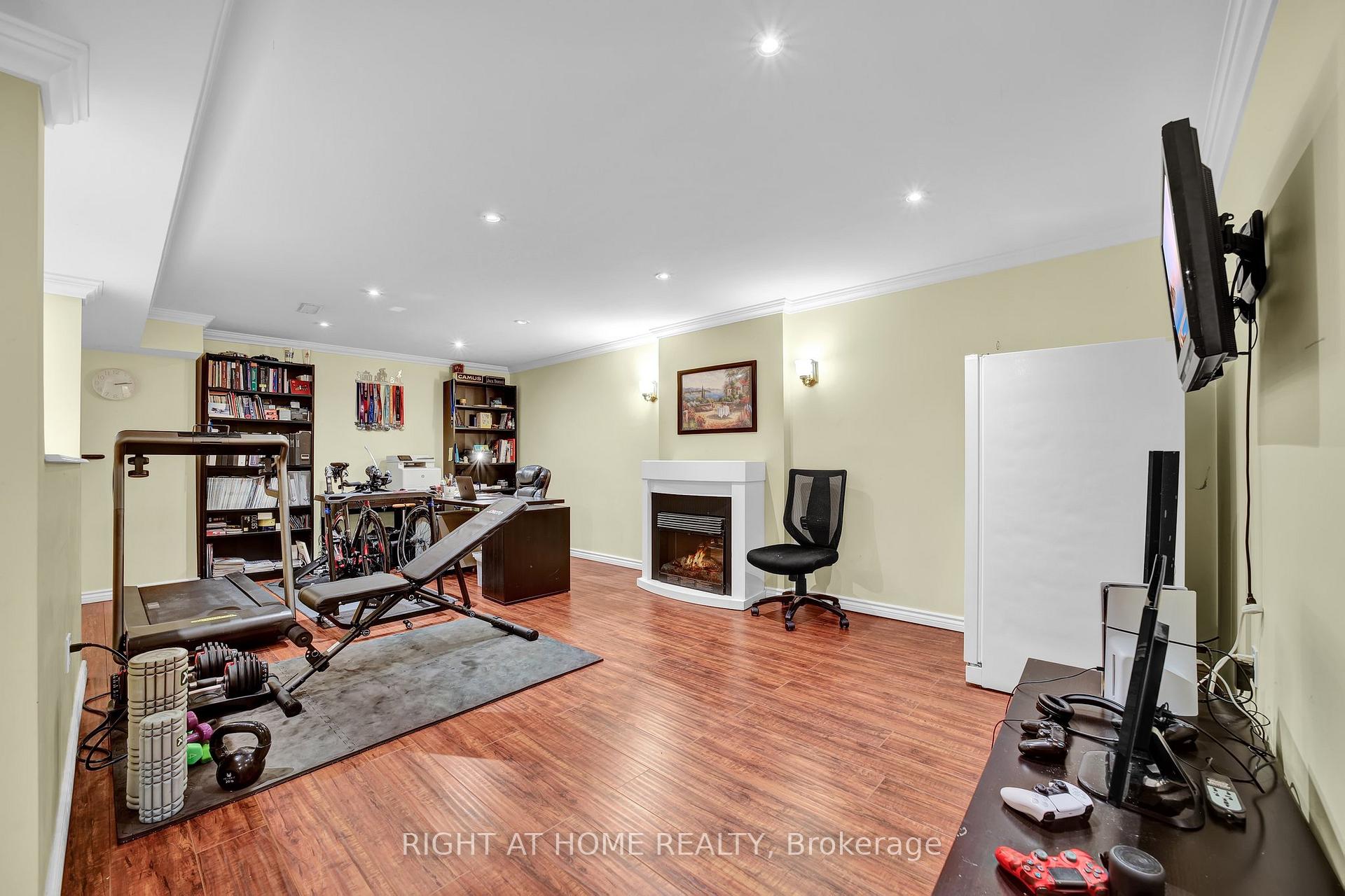 Photo 27 of 58 Starr Crescent, Aurora, Bayview Northeast — HOMEH