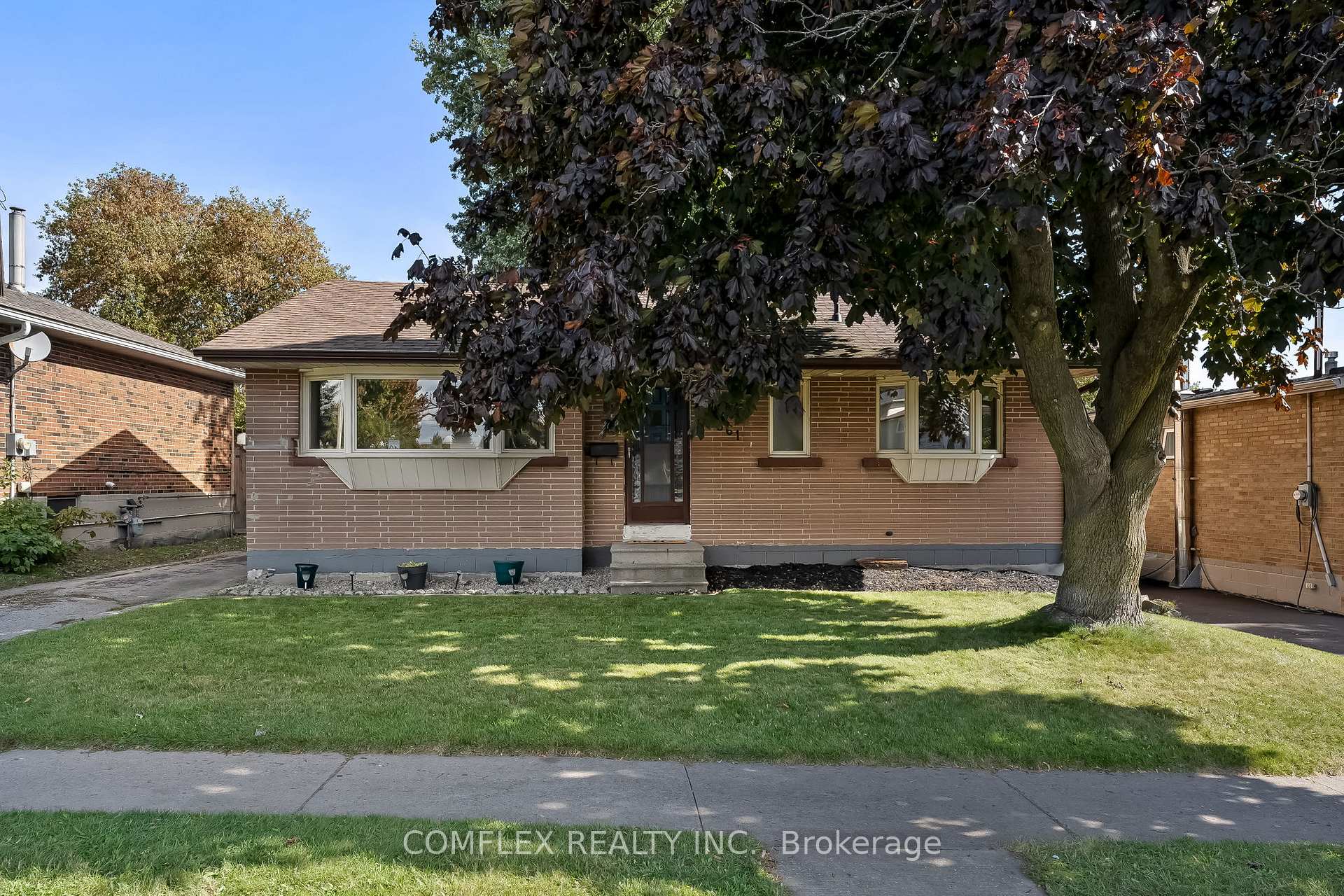 Photo 2 of 1361 Cedar Street, Oshawa, Lakeview — HOMEH