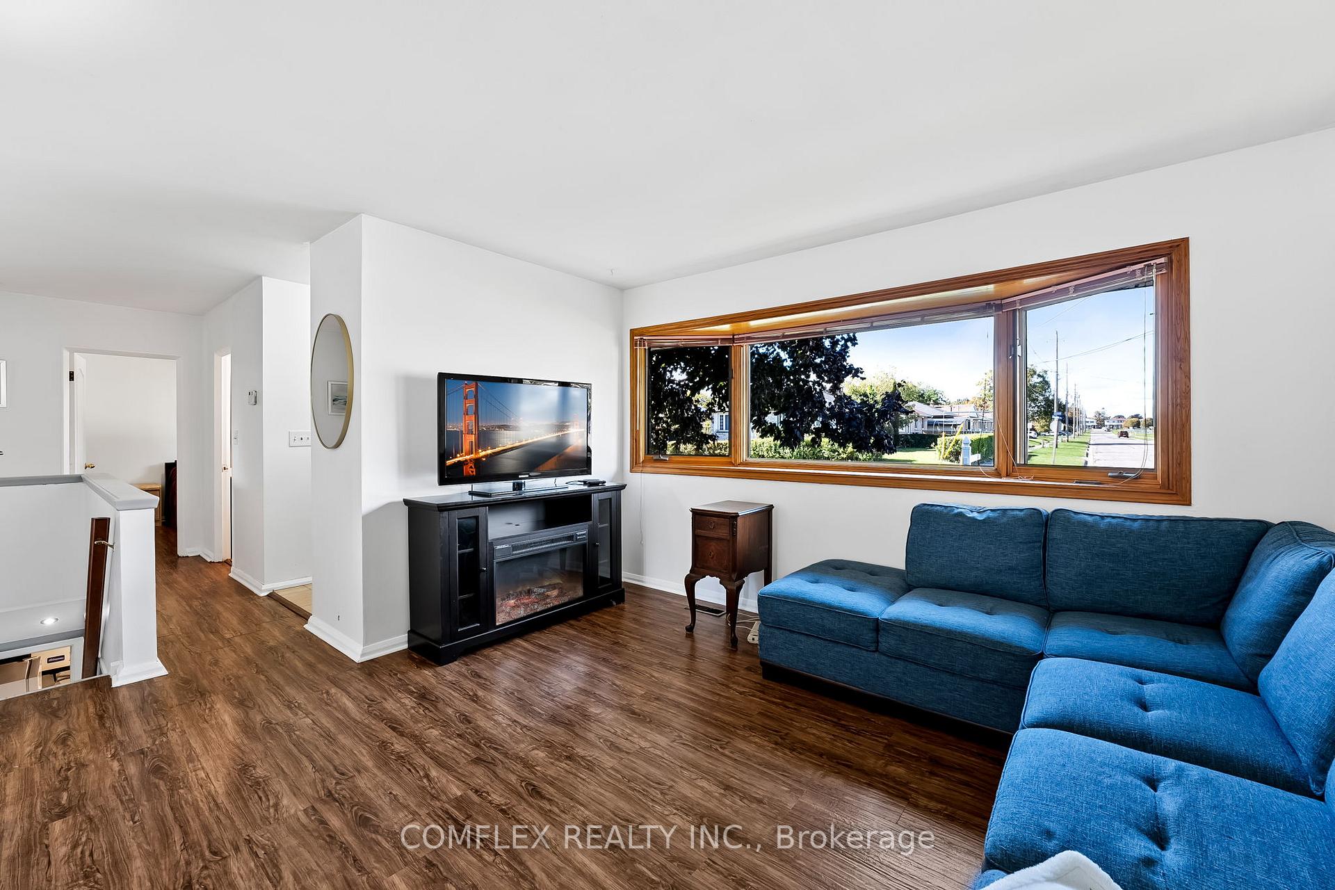 Photo 3 of 1361 Cedar Street, Oshawa, Lakeview — HOMEH