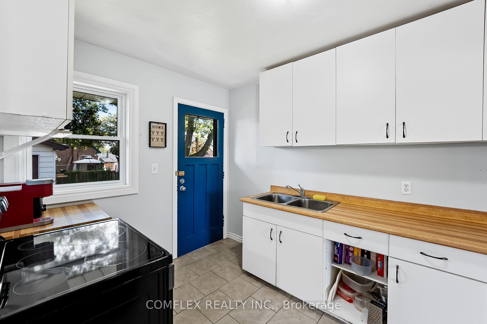 Photo 4 of 1361 Cedar Street, Oshawa, Lakeview — HOMEH