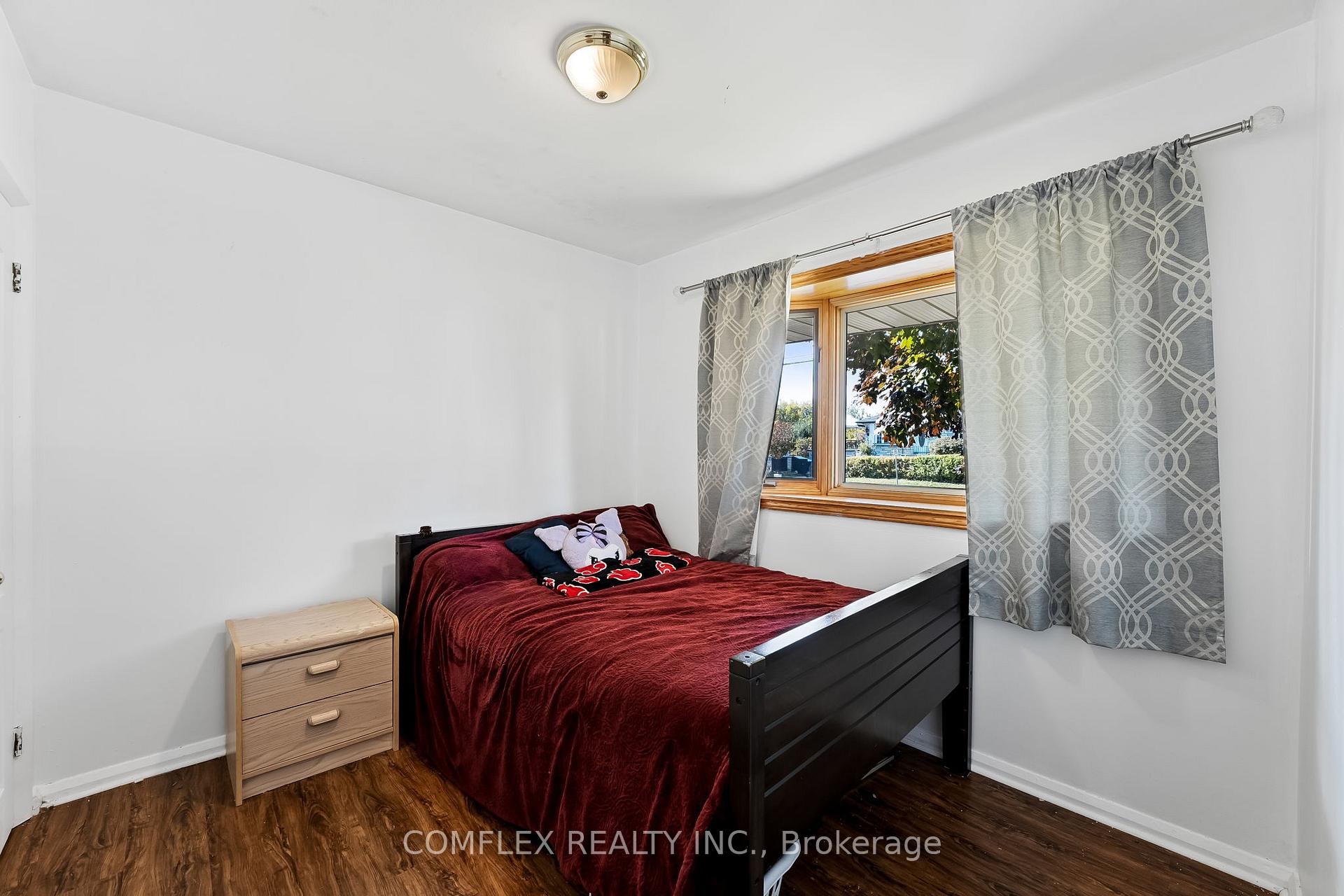 Photo 8 of 1361 Cedar Street, Oshawa, Lakeview — HOMEH