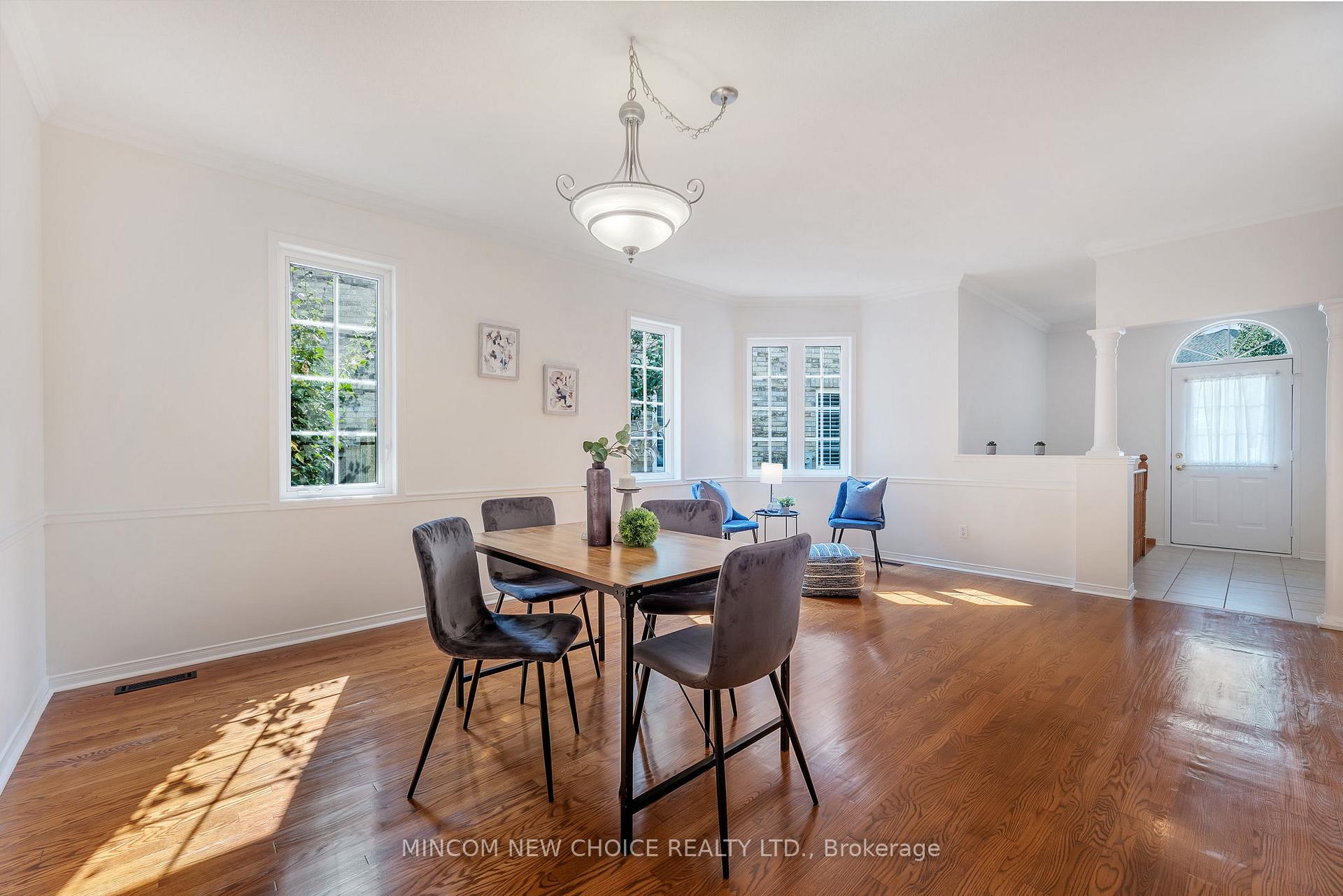 Photo 5 of 328 Mapleview Court, Pickering, Rouge Park — HOMEH