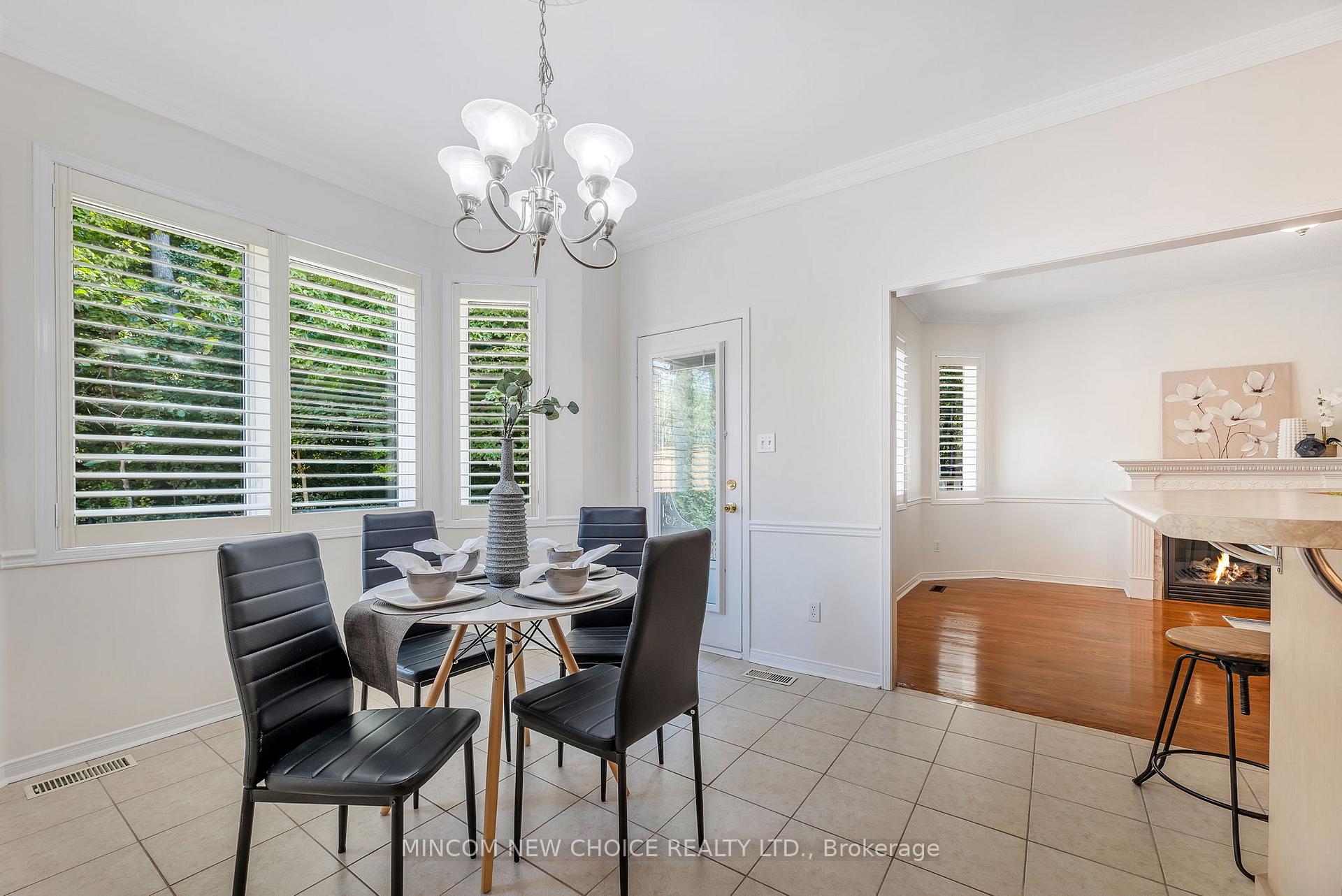 Photo 15 of 328 Mapleview Court, Pickering, Rouge Park — HOMEH