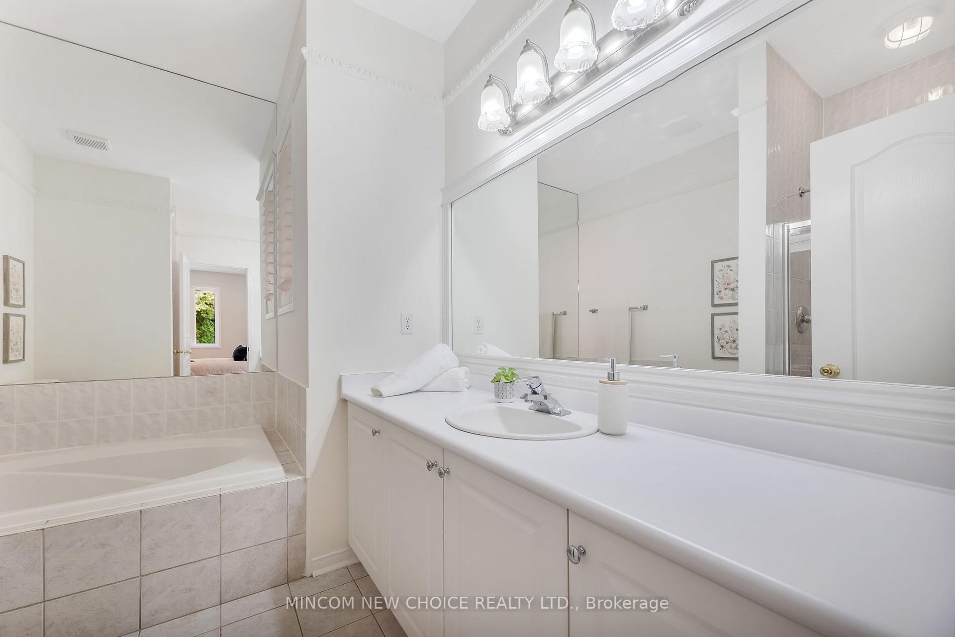 Photo 20 of 328 Mapleview Court, Pickering, Rouge Park — HOMEH
