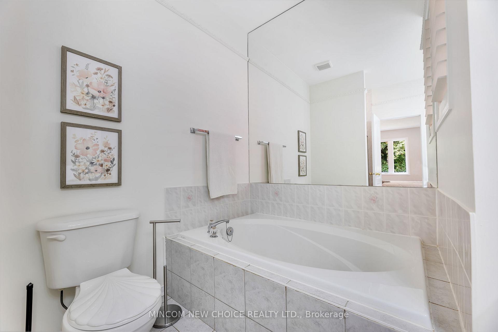 Photo 17 of 328 Mapleview Court, Pickering, Rouge Park — HOMEH