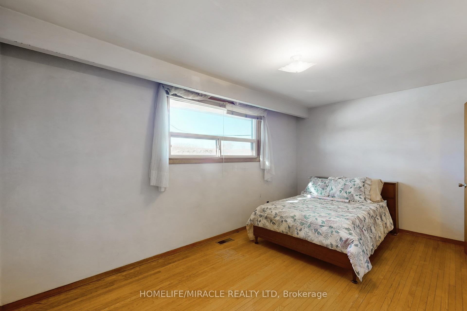 Photo 4 of 1363 Park Rd S, Oshawa, Lakeview — HOMEH