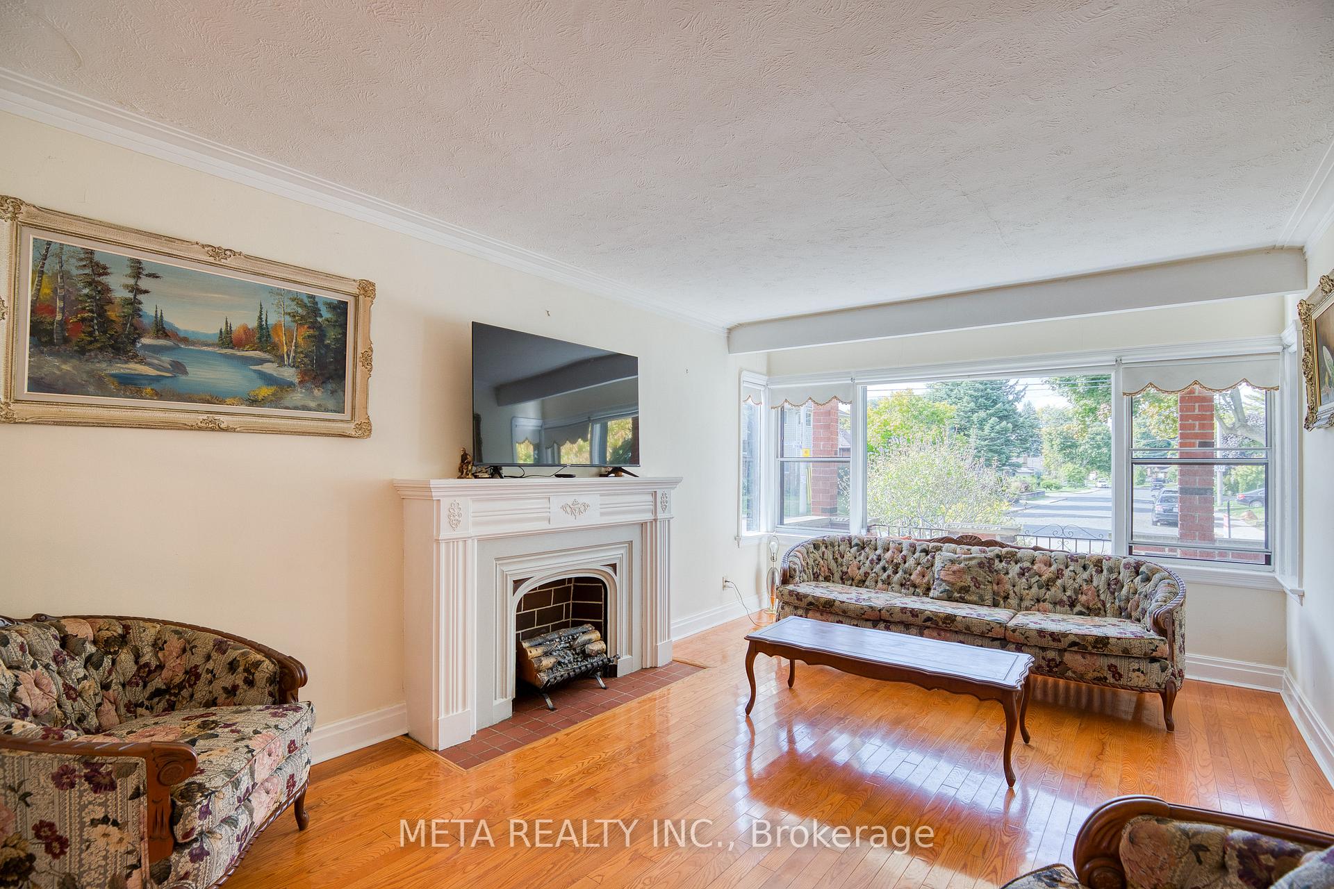 Photo 5 of 27 Glen Gannon Drive, Toronto, O'Connor-Parkview — HOMEH