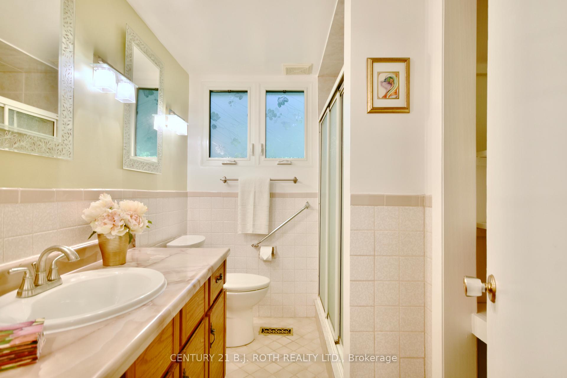 Photo 10 of 1359 St Vincent Street, Springwater, Midhurst — HOMEH