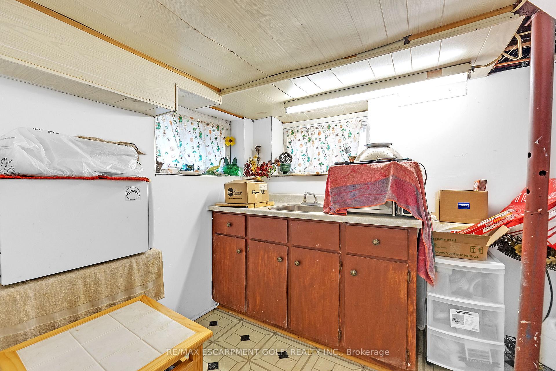 Photo 25 of 560 Aberdeen Avenue, Hamilton, Kirkendall — HOMEH