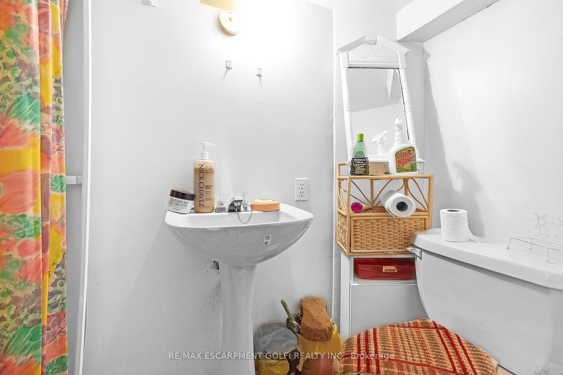 Photo 15 of 560 Aberdeen Avenue, Hamilton, Kirkendall — HOMEH