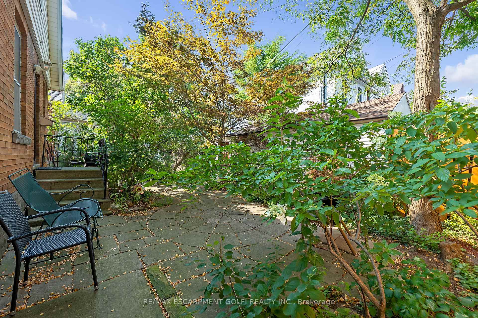 Photo 18 of 560 Aberdeen Avenue, Hamilton, Kirkendall — HOMEH