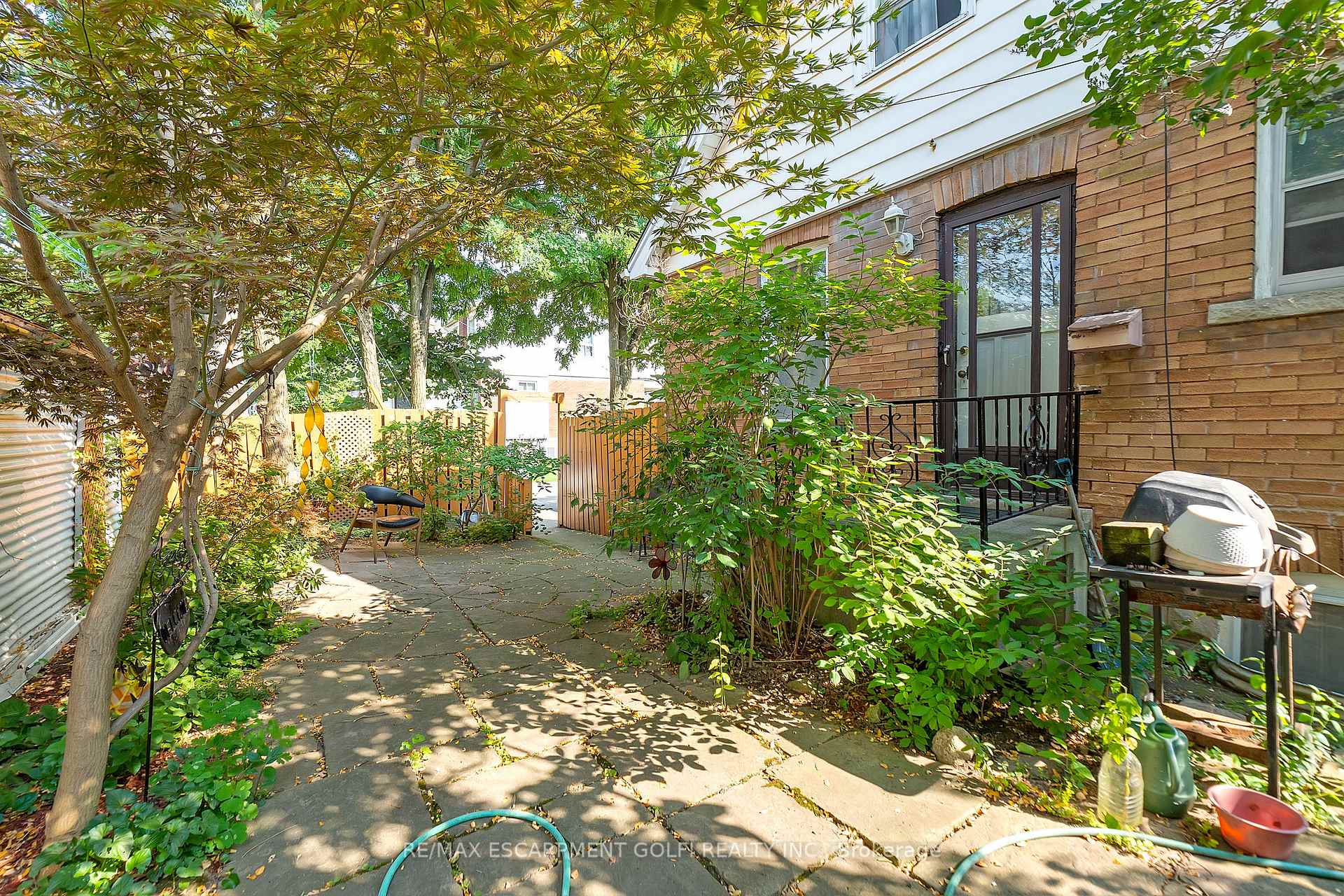 Photo 29 of 560 Aberdeen Avenue, Hamilton, Kirkendall — HOMEH