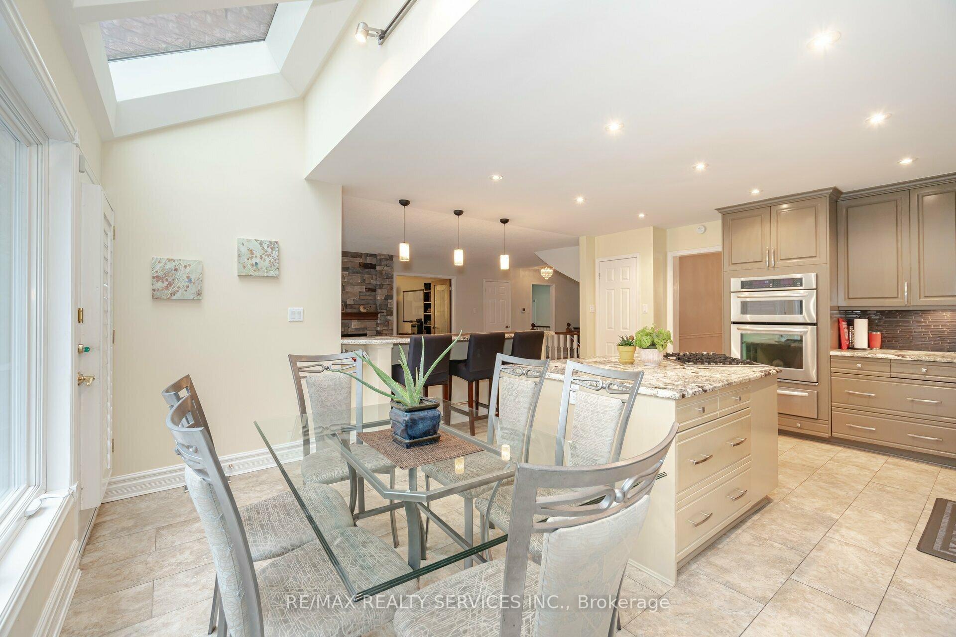 Photo 25 of 34 Casper Crescent, Brampton, Fletcher's Creek South — HOMEH