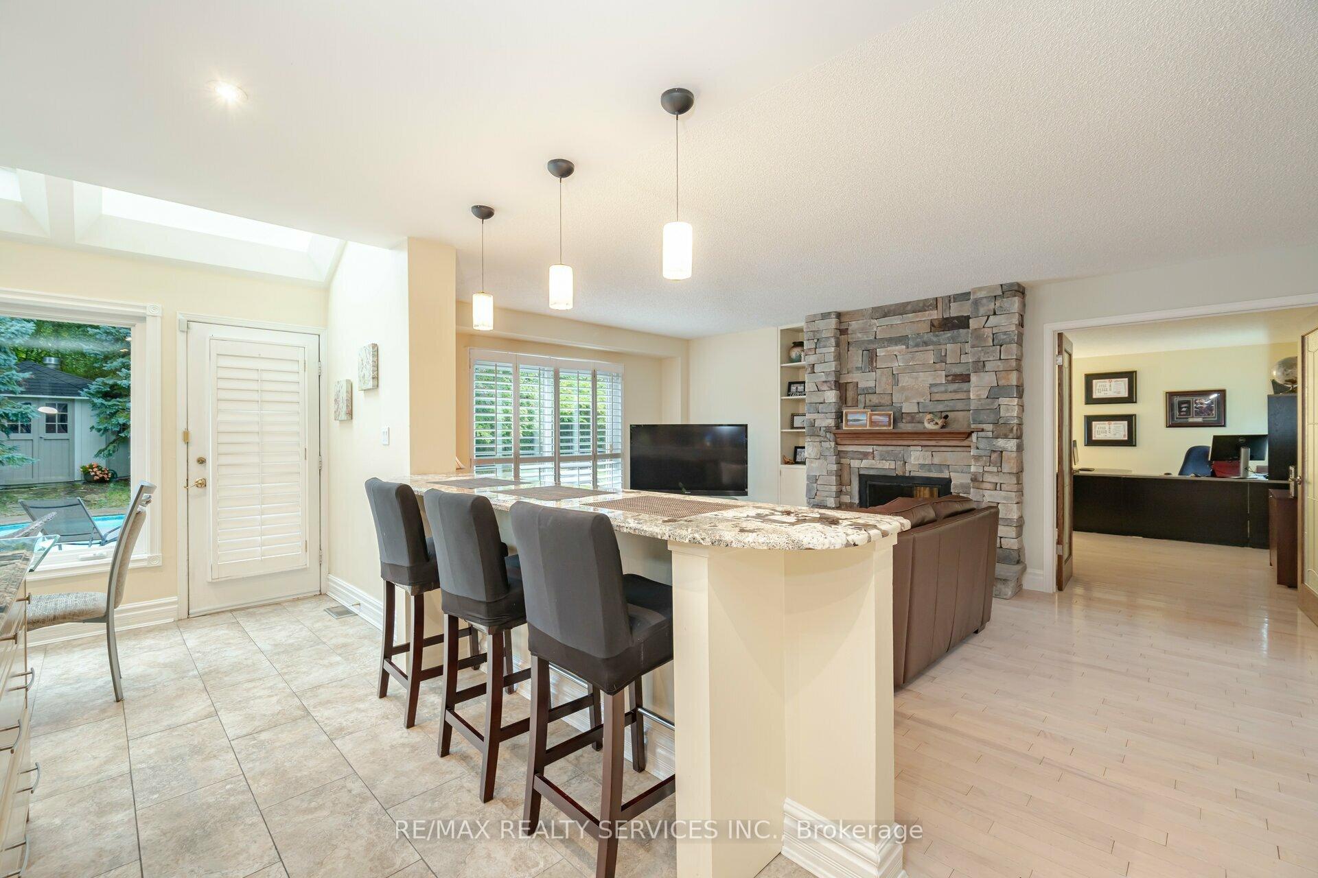 Photo 21 of 34 Casper Crescent, Brampton, Fletcher's Creek South — HOMEH