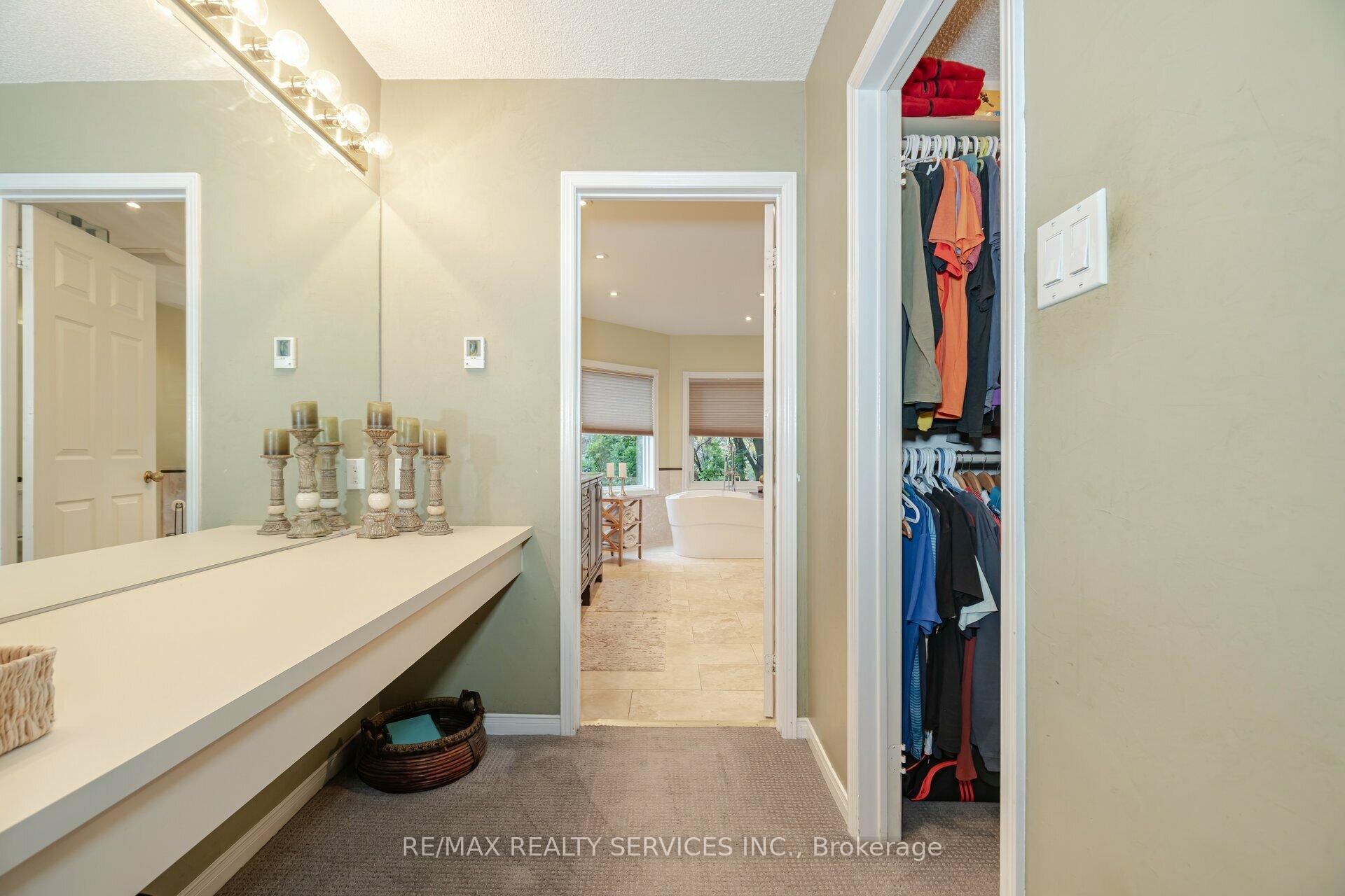 Photo 18 of 34 Casper Crescent, Brampton, Fletcher's Creek South — HOMEH