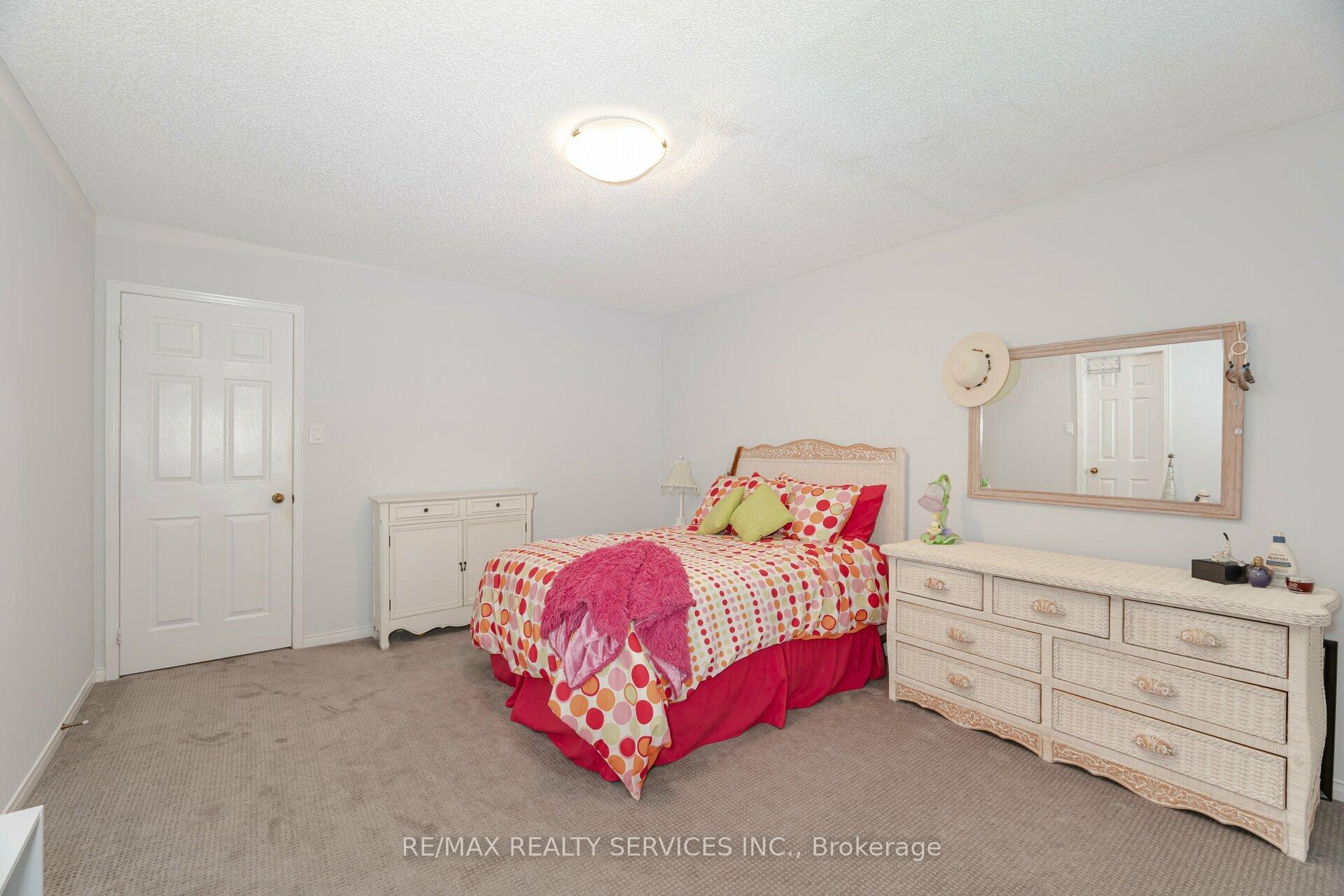 Photo 20 of 34 Casper Crescent, Brampton, Fletcher's Creek South — HOMEH