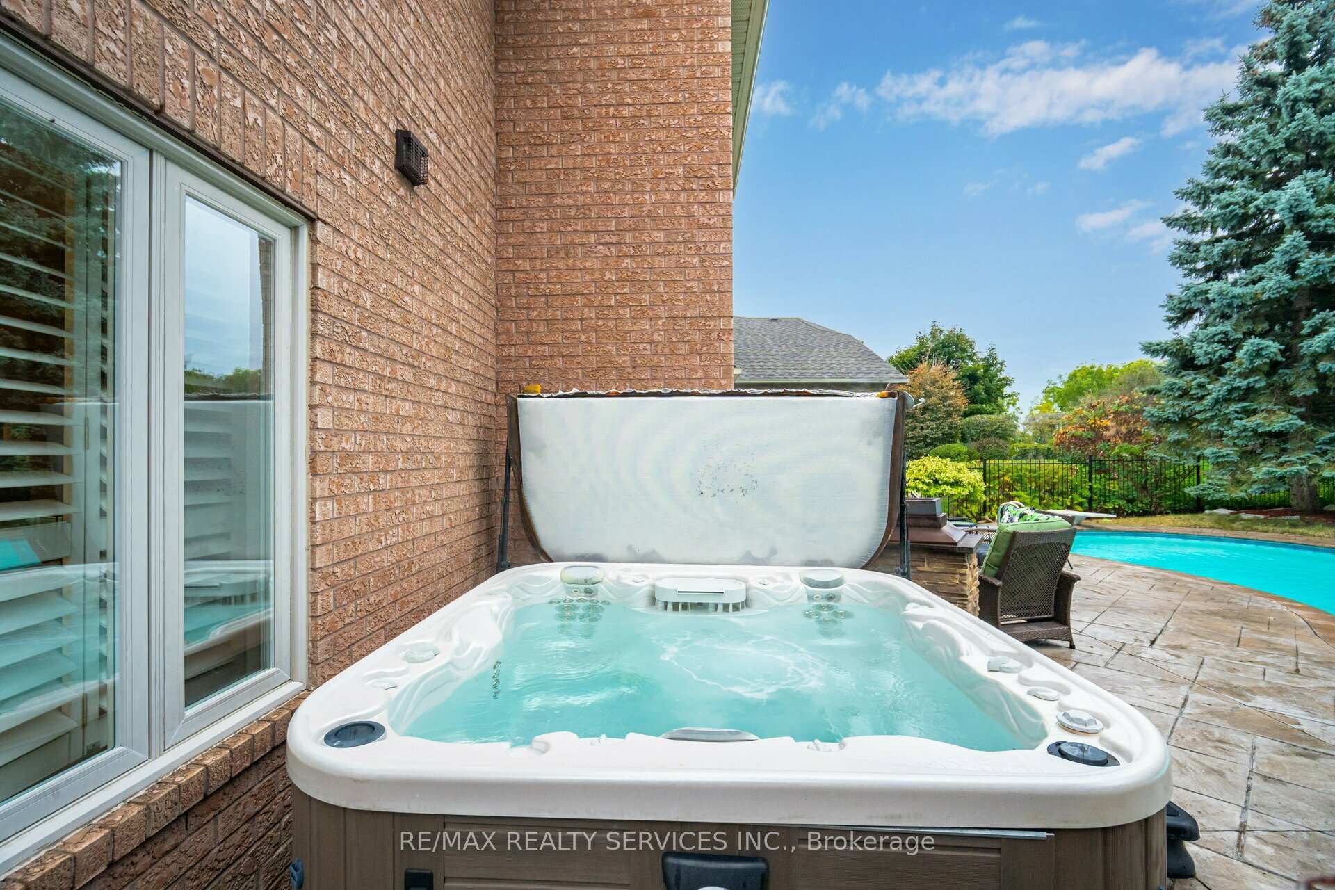Photo 32 of 34 Casper Crescent, Brampton, Fletcher's Creek South — HOMEH