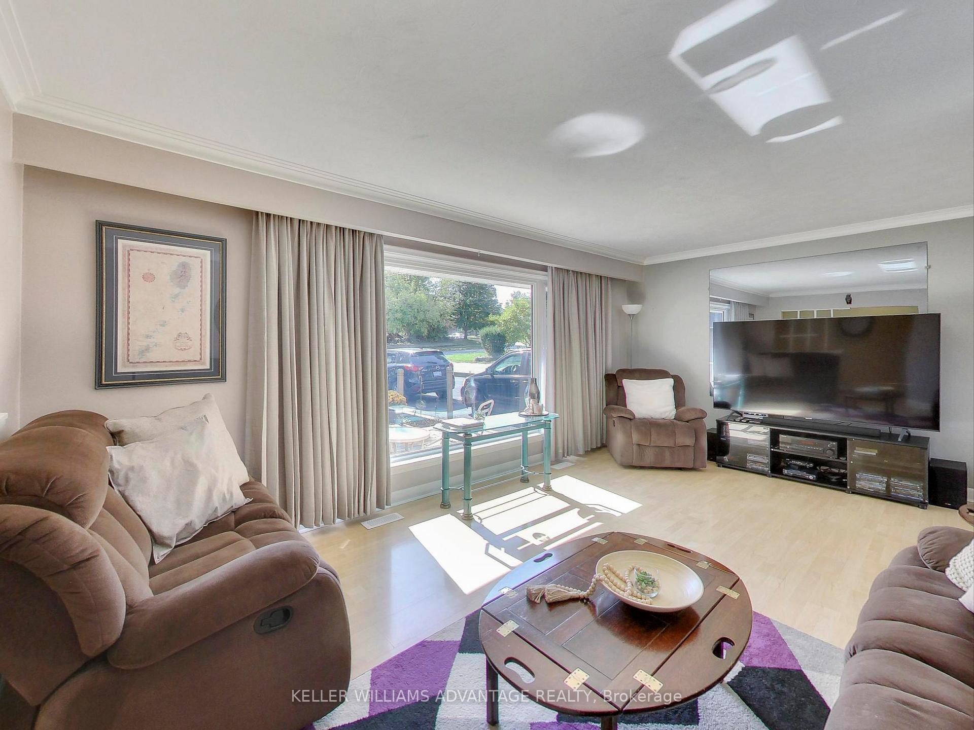 Photo 2 of 546 Sheppard Avenue, Pickering, Woodlands — HOMEH