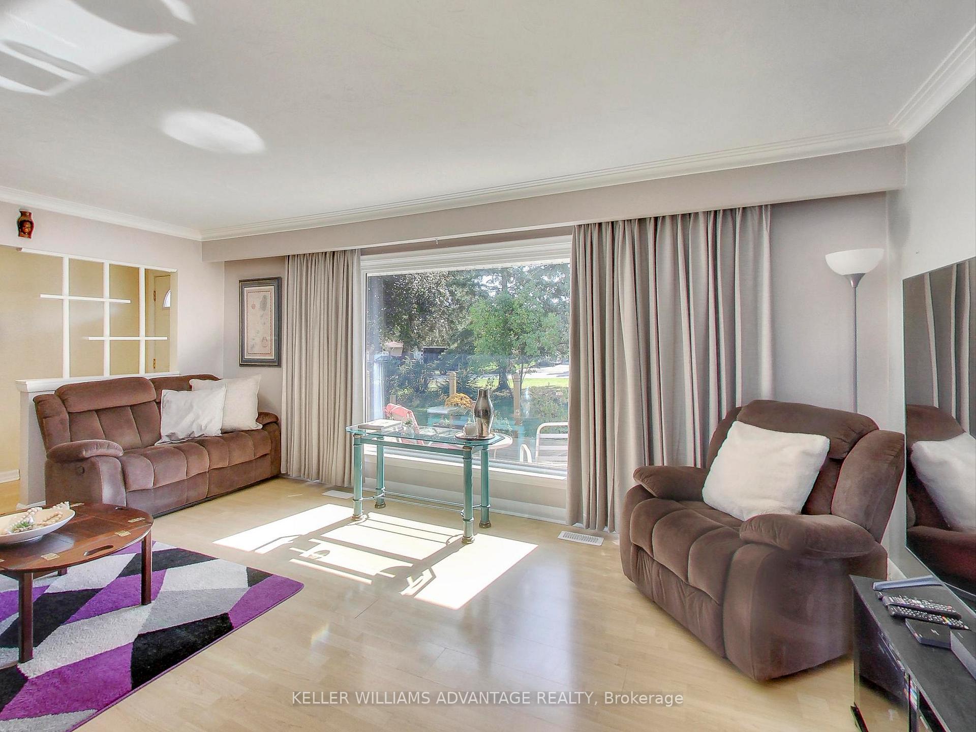 Photo 10 of 546 Sheppard Avenue, Pickering, Woodlands — HOMEH