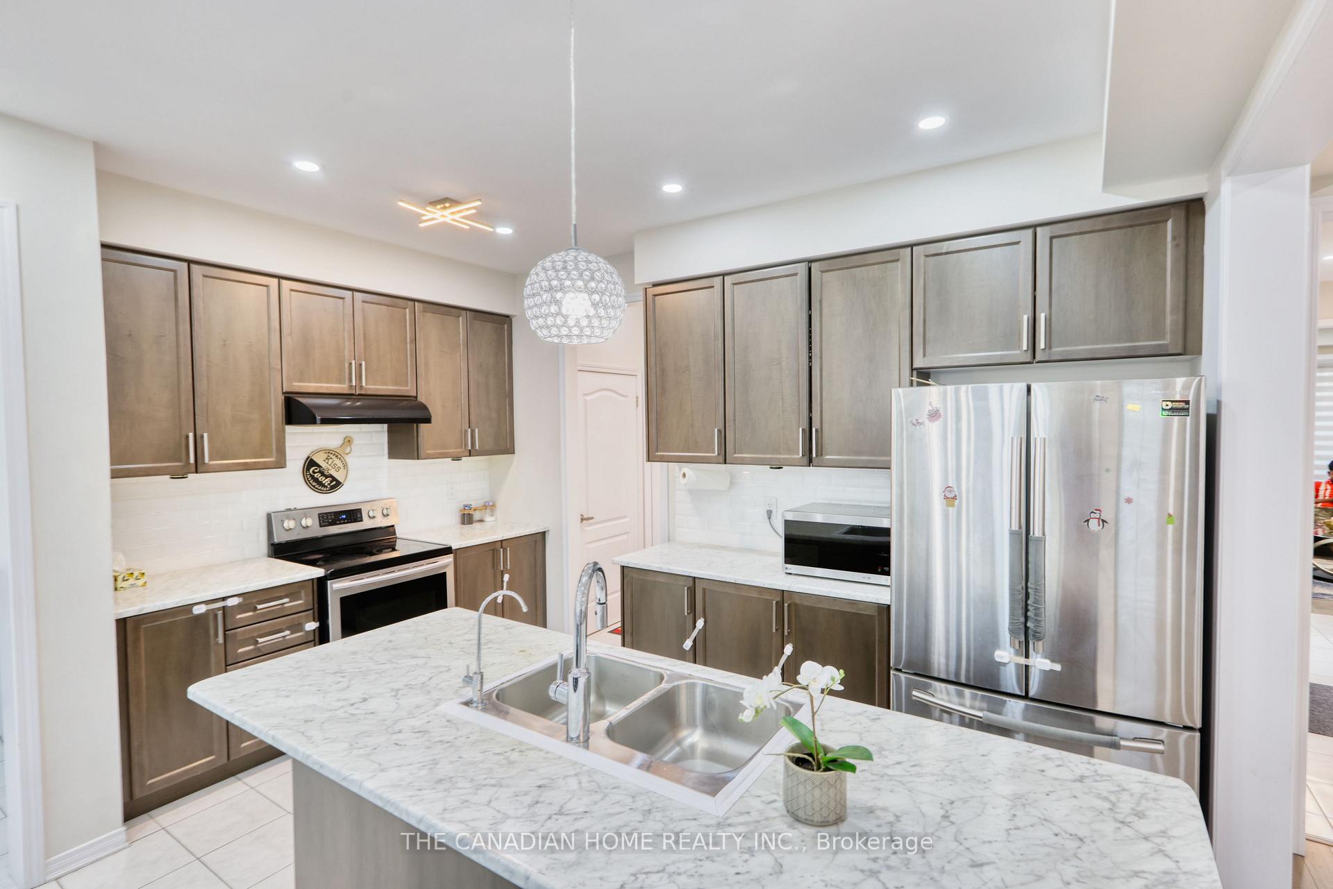 Photo 6 of 60 Fleming Crescent, Haldimand — HOMEH
