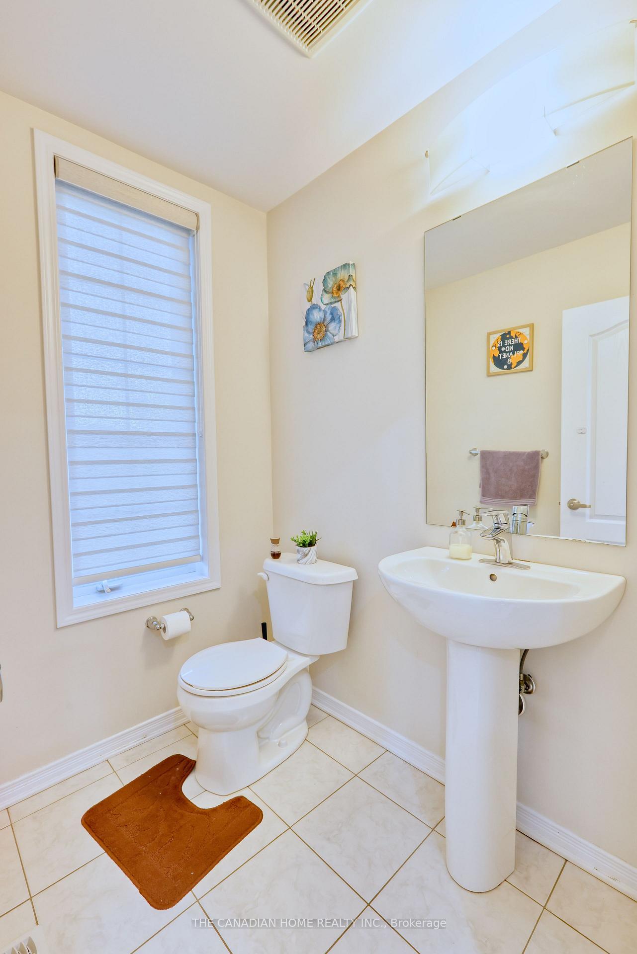 Photo 8 of 60 Fleming Crescent, Haldimand — HOMEH