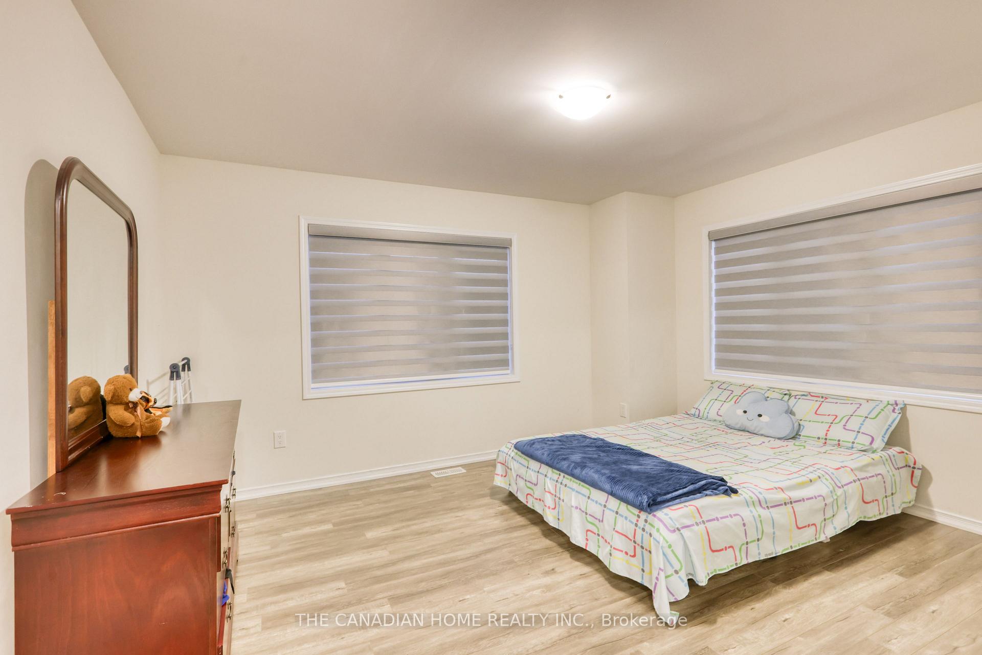 Photo 25 of 60 Fleming Crescent, Haldimand — HOMEH