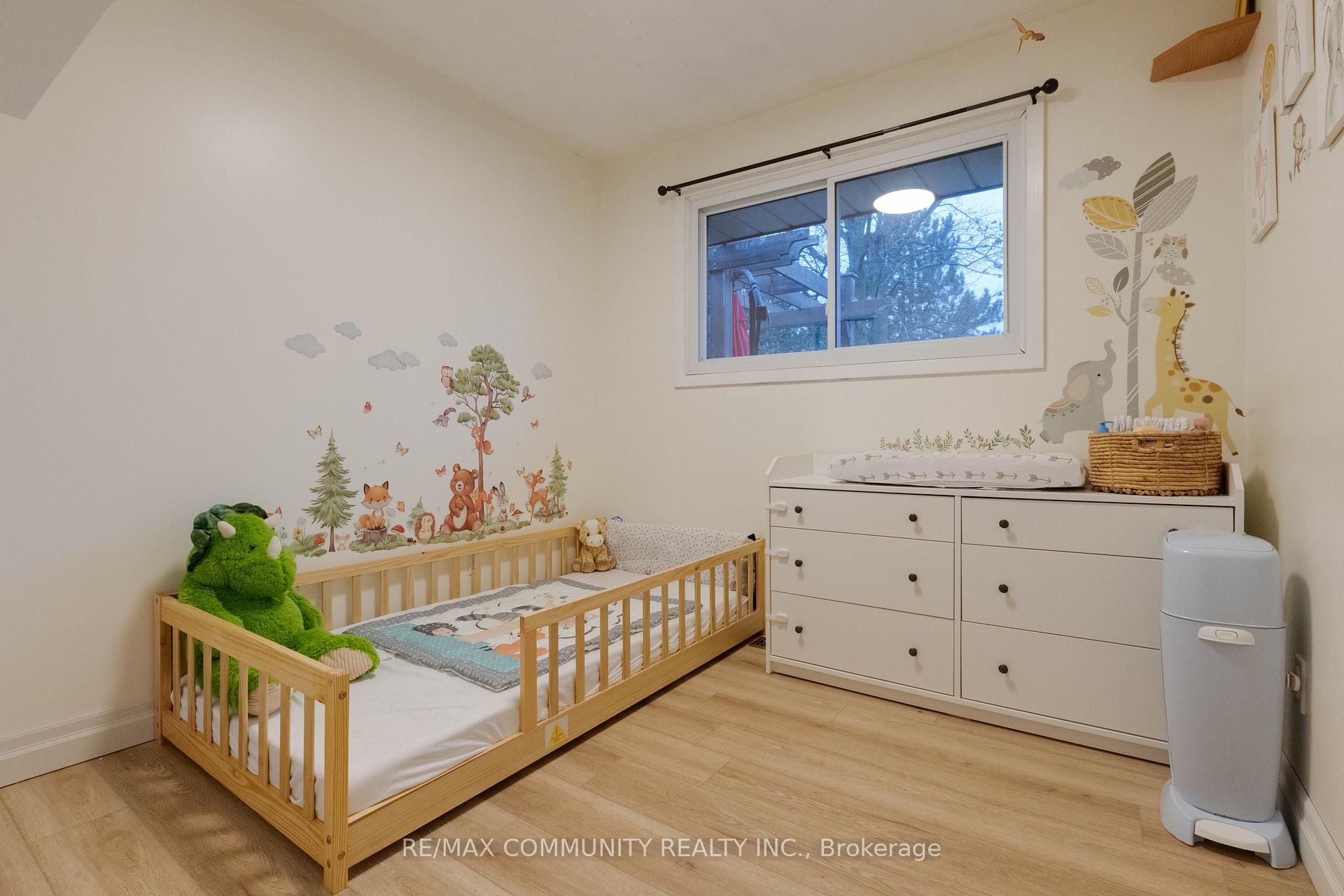 Photo 10 of 355 Southill Drive, Kitchener — HOMEH