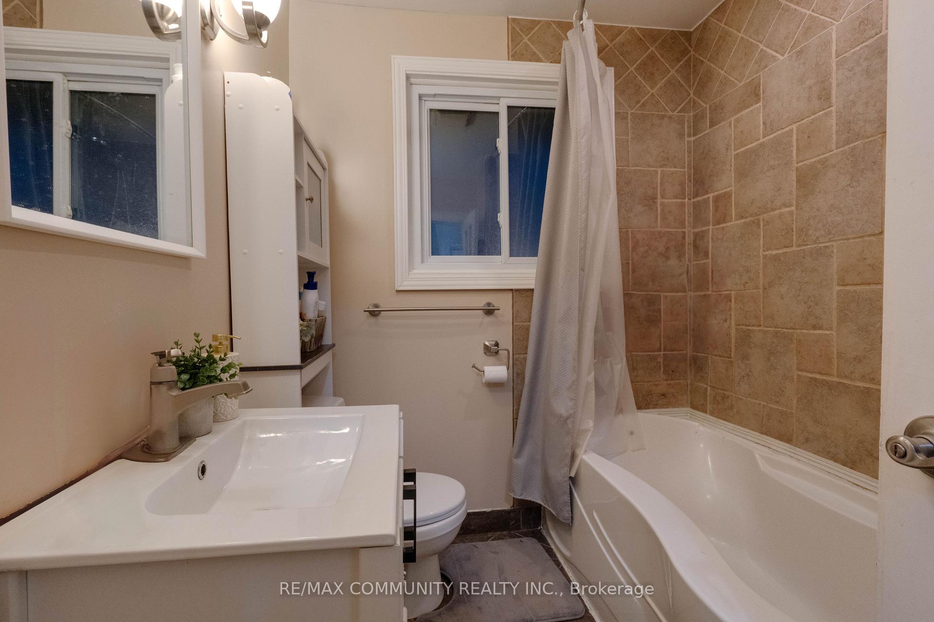 Photo 13 of 355 Southill Drive, Kitchener — HOMEH