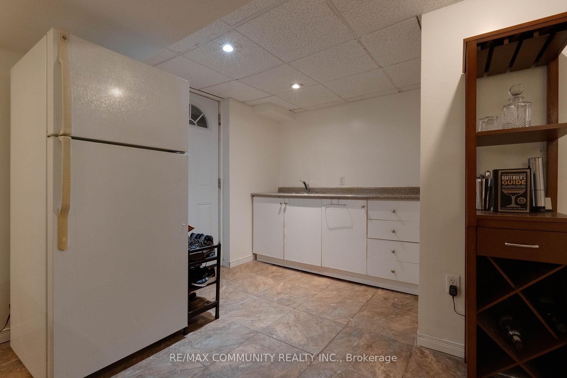 Photo 21 of 355 Southill Drive, Kitchener — HOMEH