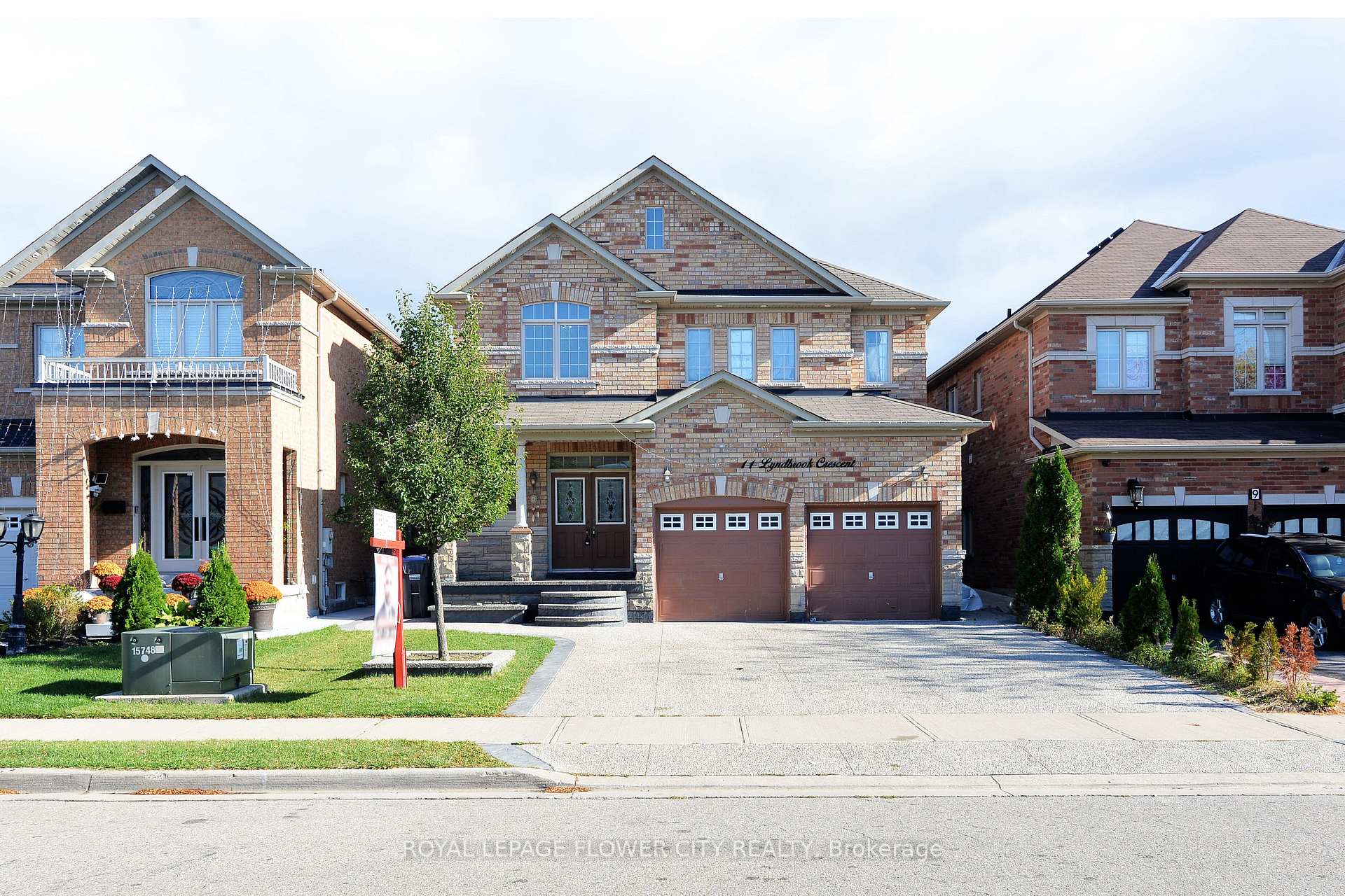 Photo 1 of 11 Lyndbrook Crescent, Brampton, Bram East — HOMEH