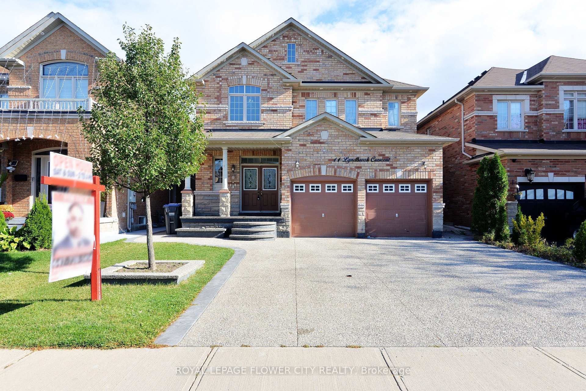 Photo 3 of 11 Lyndbrook Crescent, Brampton, Bram East — HOMEH