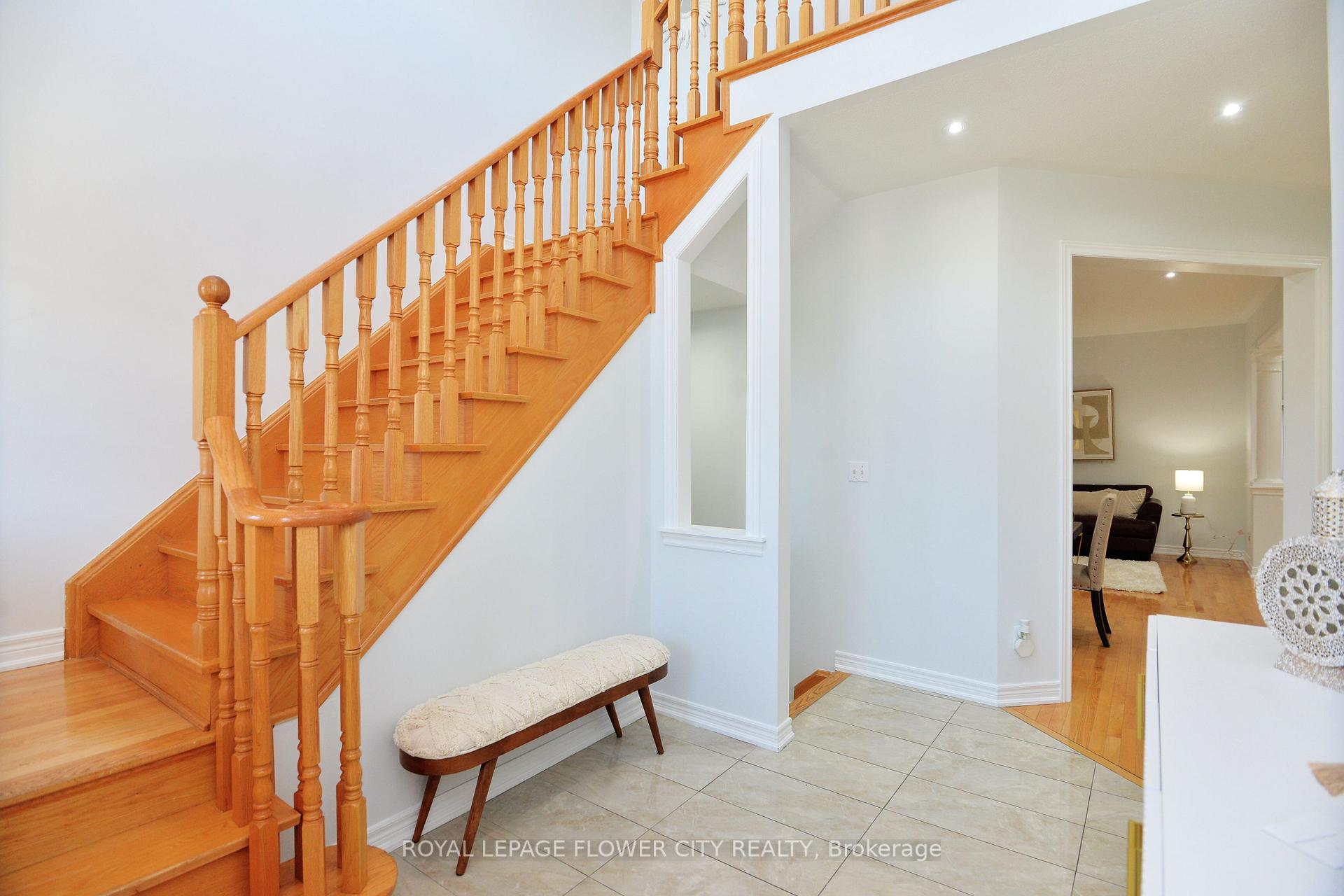 Photo 2 of 11 Lyndbrook Crescent, Brampton, Bram East — HOMEH