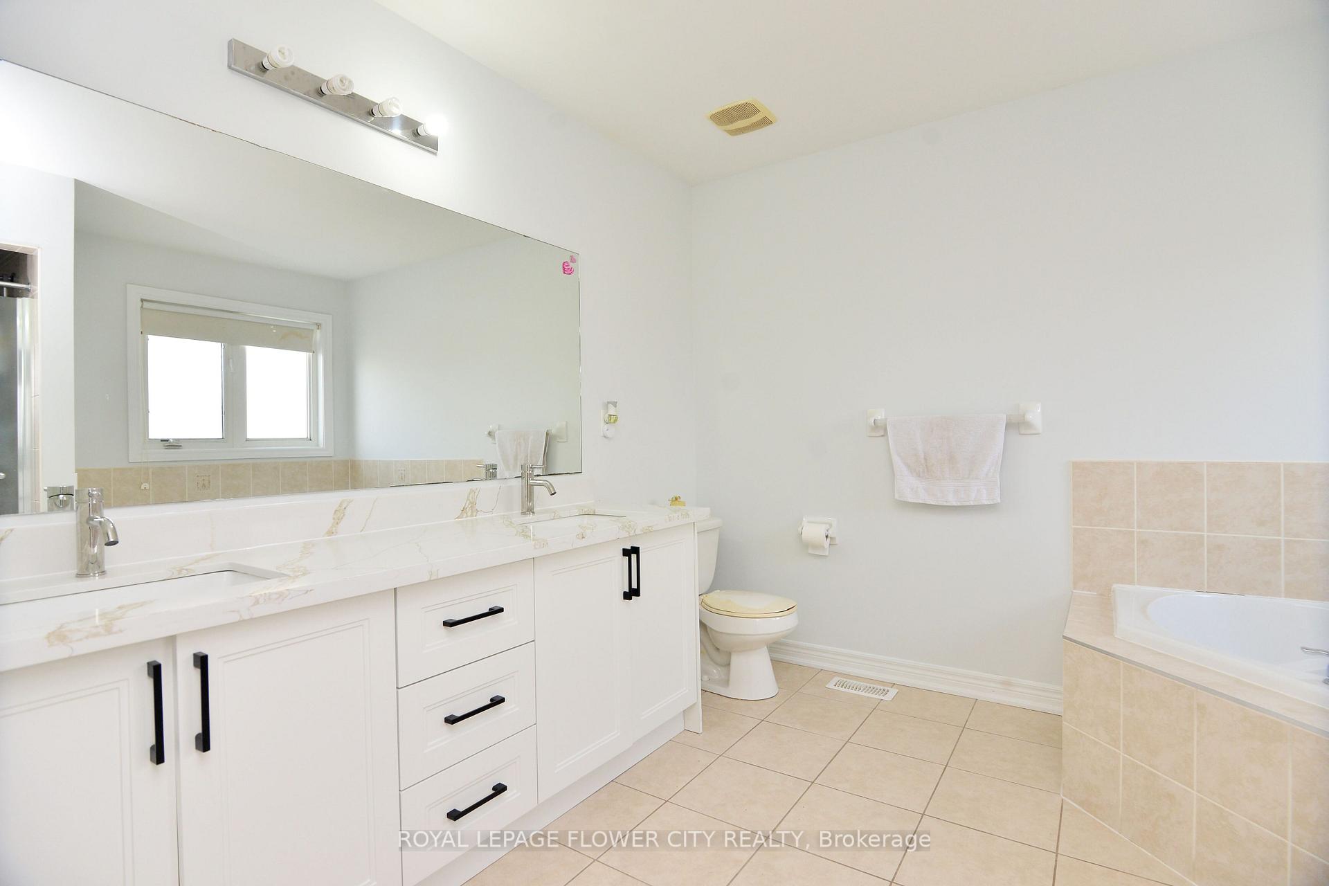 Photo 19 of 11 Lyndbrook Crescent, Brampton, Bram East — HOMEH