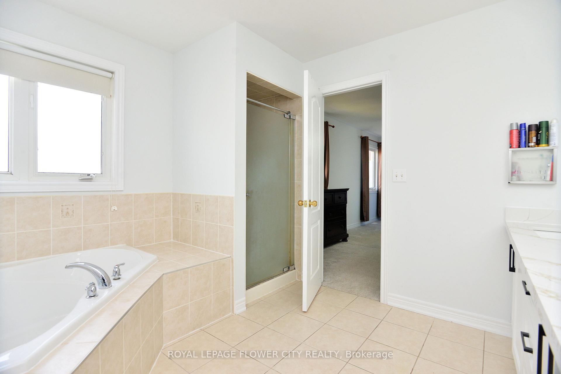 Photo 18 of 11 Lyndbrook Crescent, Brampton, Bram East — HOMEH