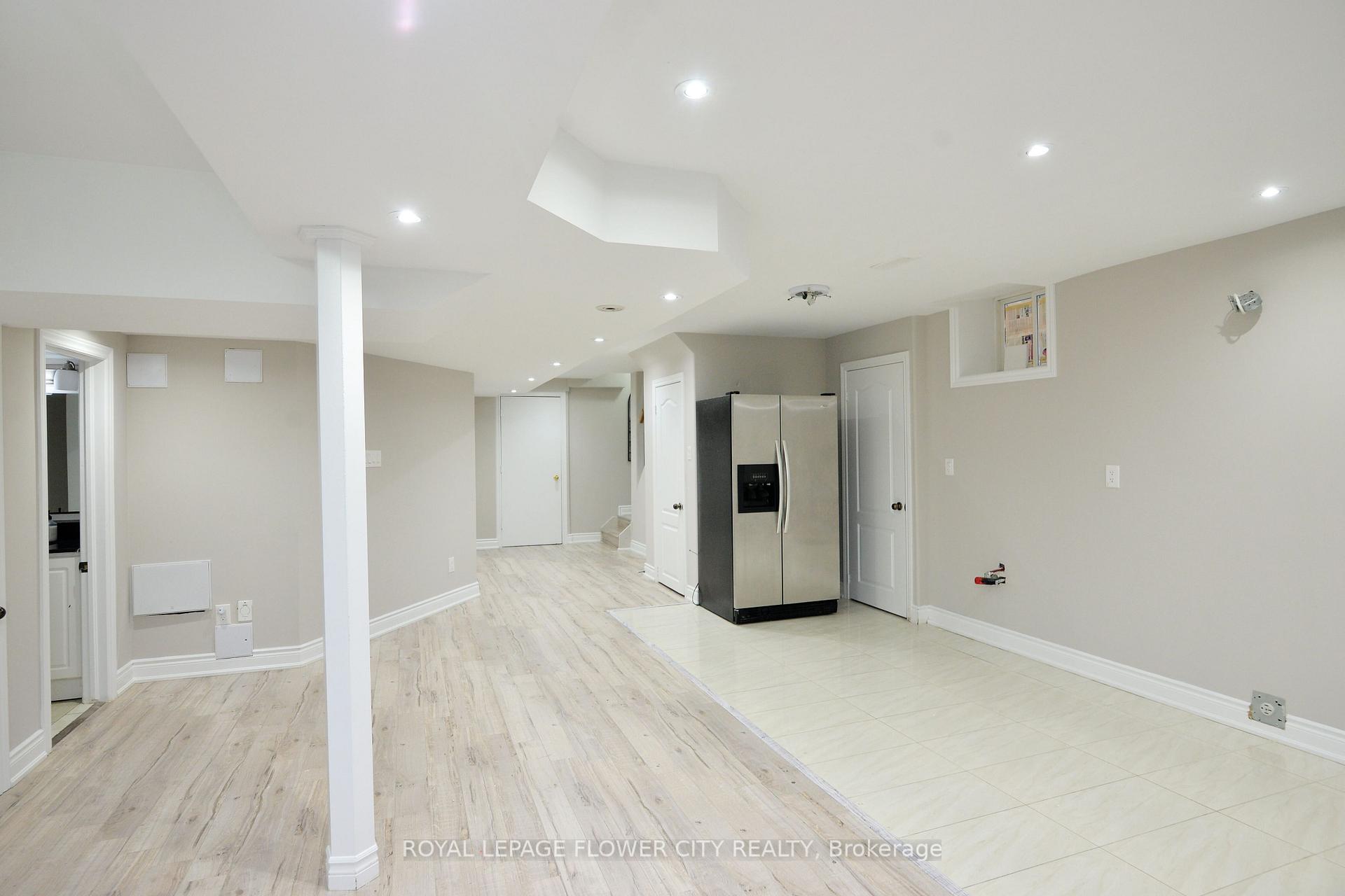 Photo 24 of 11 Lyndbrook Crescent, Brampton, Bram East — HOMEH