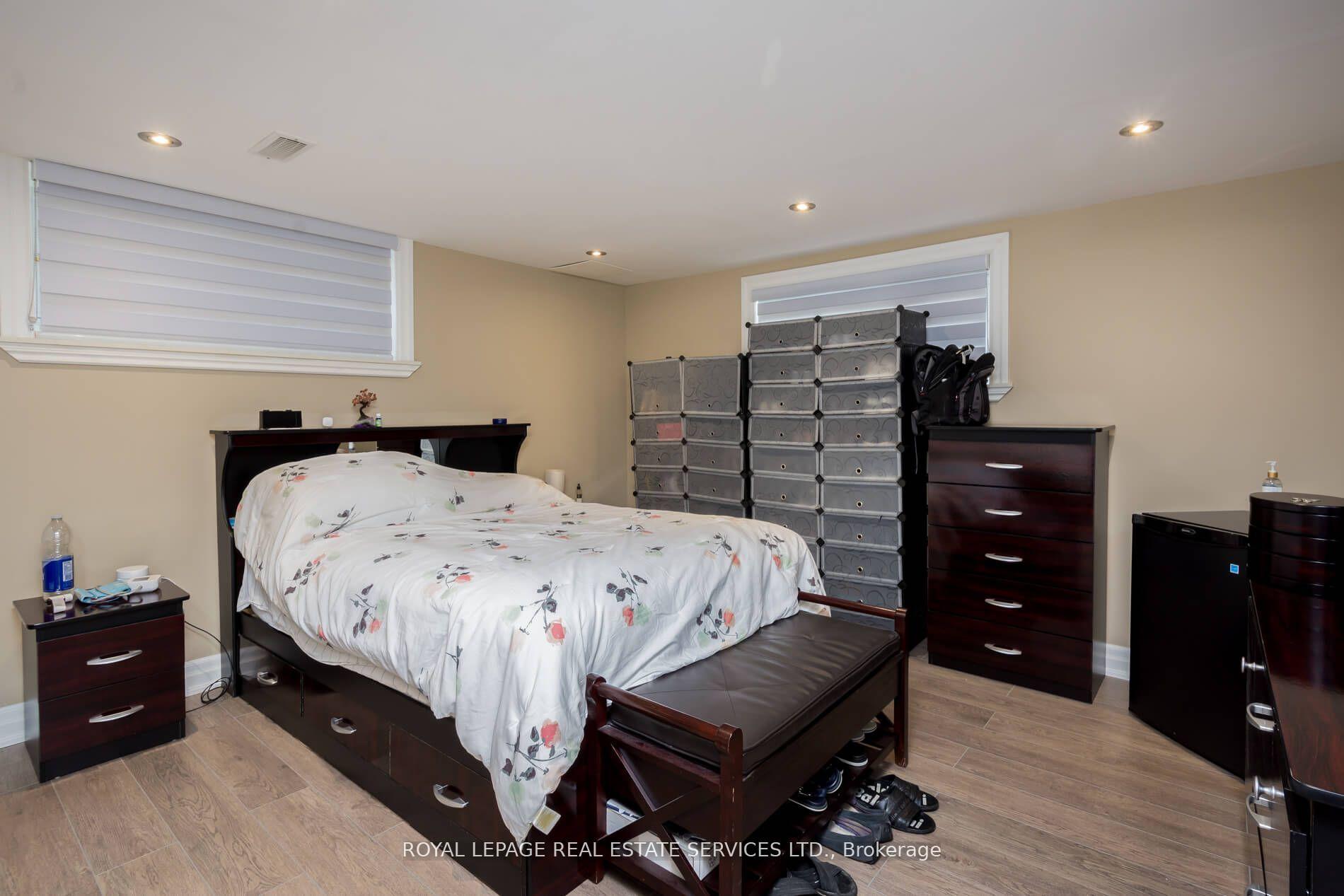 Photo 30 of 53 Findhorn Crescent, Vaughan, Maple — HOMEH