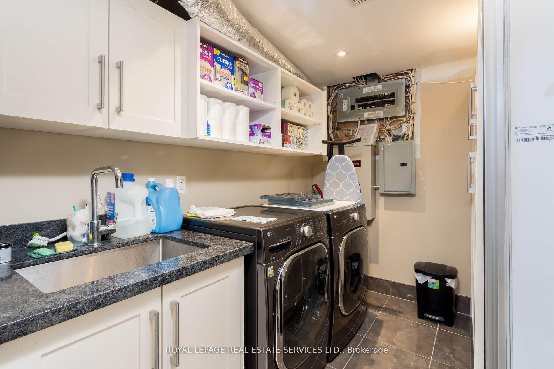 Photo 15 of 53 Findhorn Crescent, Vaughan, Maple — HOMEH