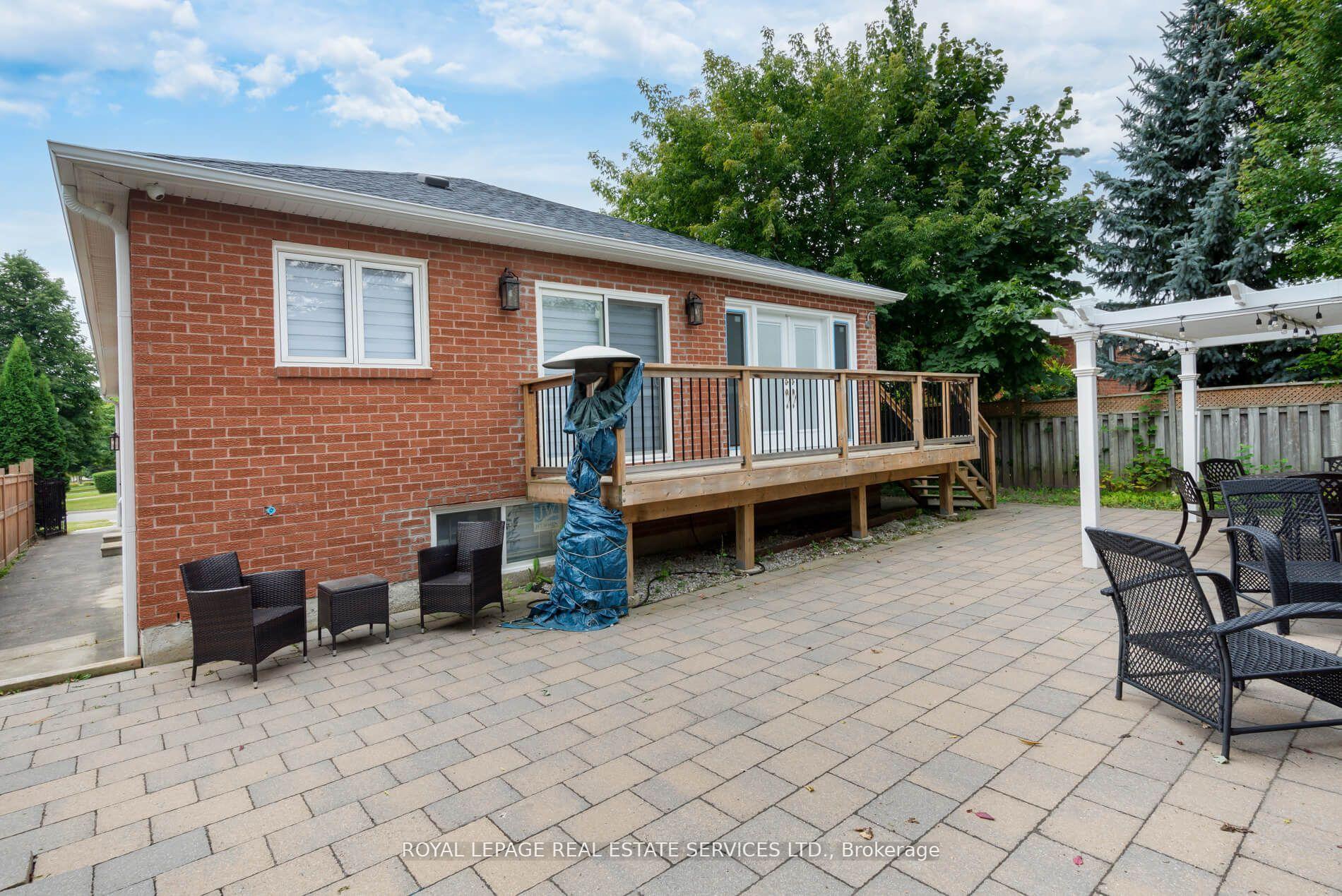 Photo 21 of 53 Findhorn Crescent, Vaughan, Maple — HOMEH