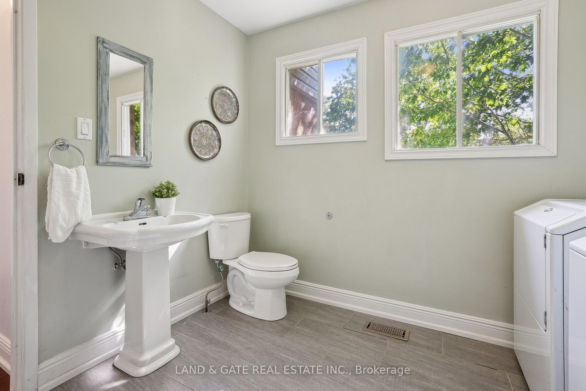 Photo 18 of 1100 Augusta Avenue, Oshawa, Donevan — HOMEH