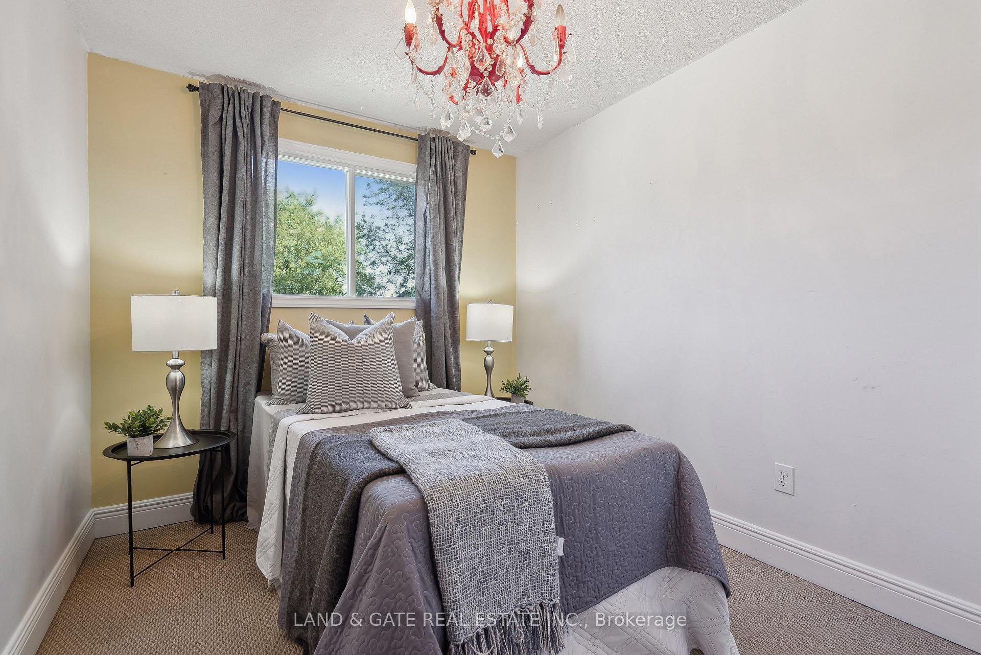 Photo 24 of 1100 Augusta Avenue, Oshawa, Donevan — HOMEH