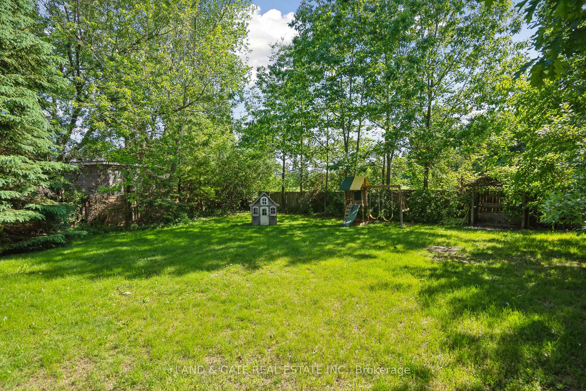 Photo 33 of 1100 Augusta Avenue, Oshawa, Donevan — HOMEH