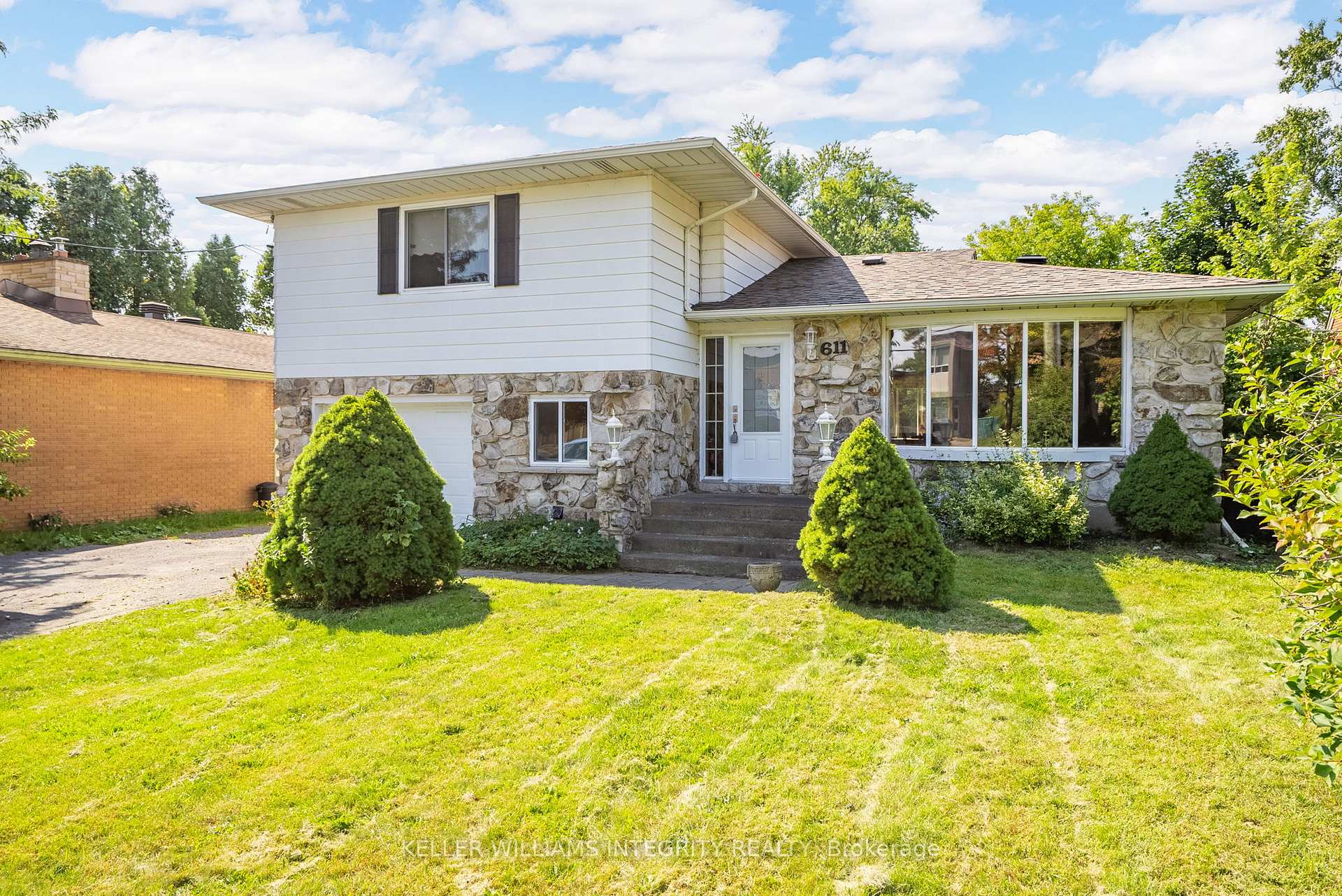 Photo 1 of 611 Mcconnell Avenue, Cornwall — HOMEH