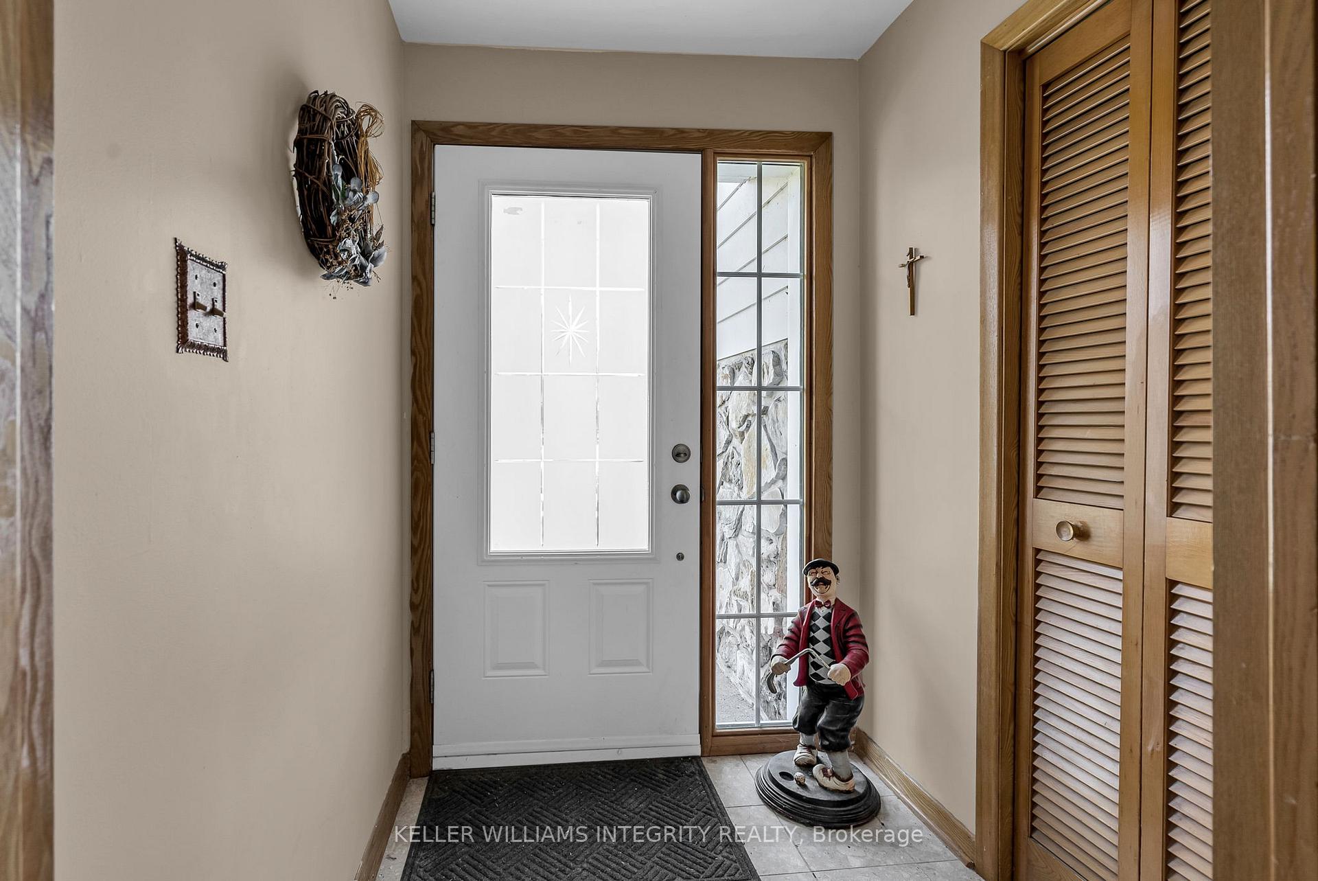 Photo 3 of 611 Mcconnell Avenue, Cornwall — HOMEH