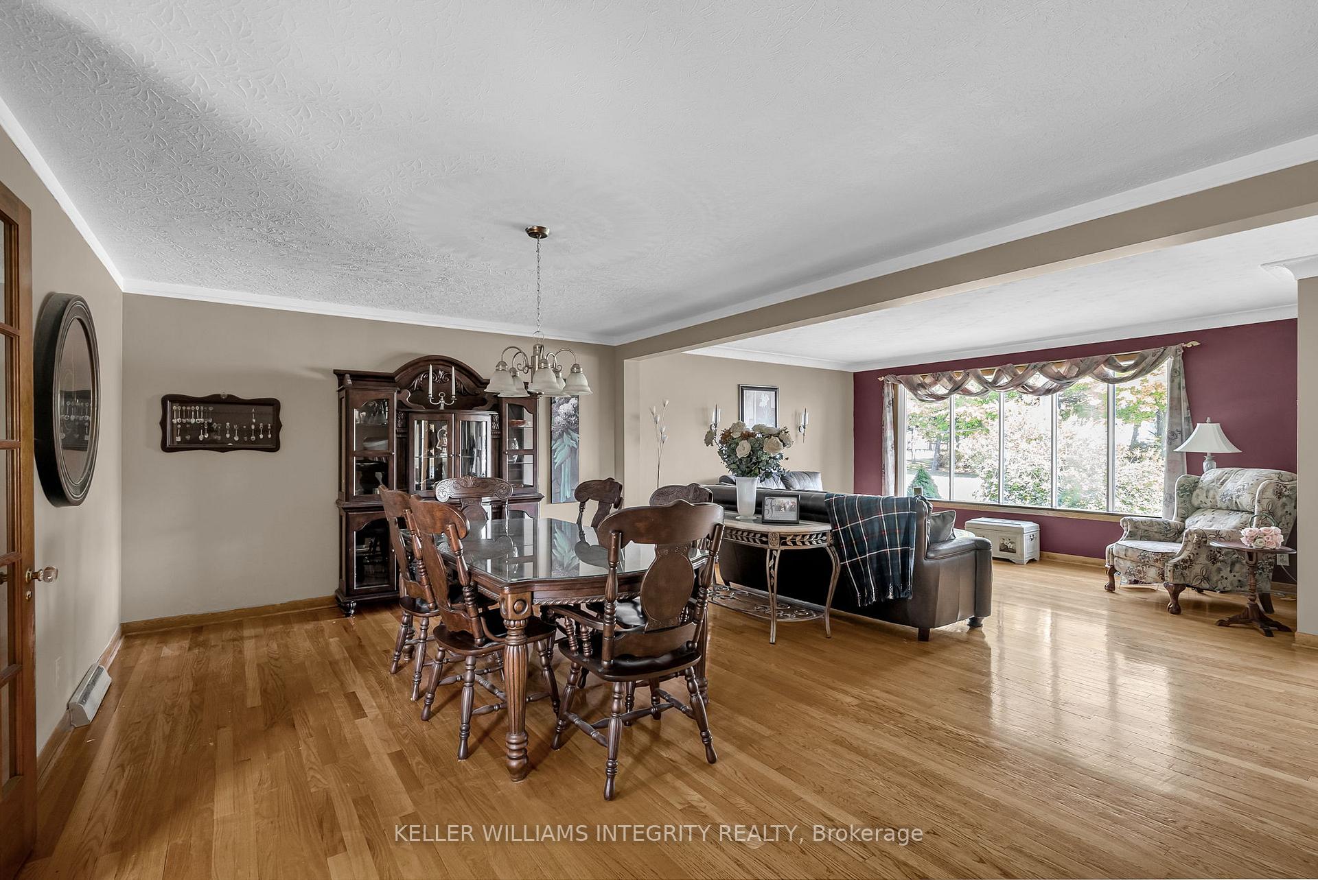 Photo 7 of 611 Mcconnell Avenue, Cornwall — HOMEH