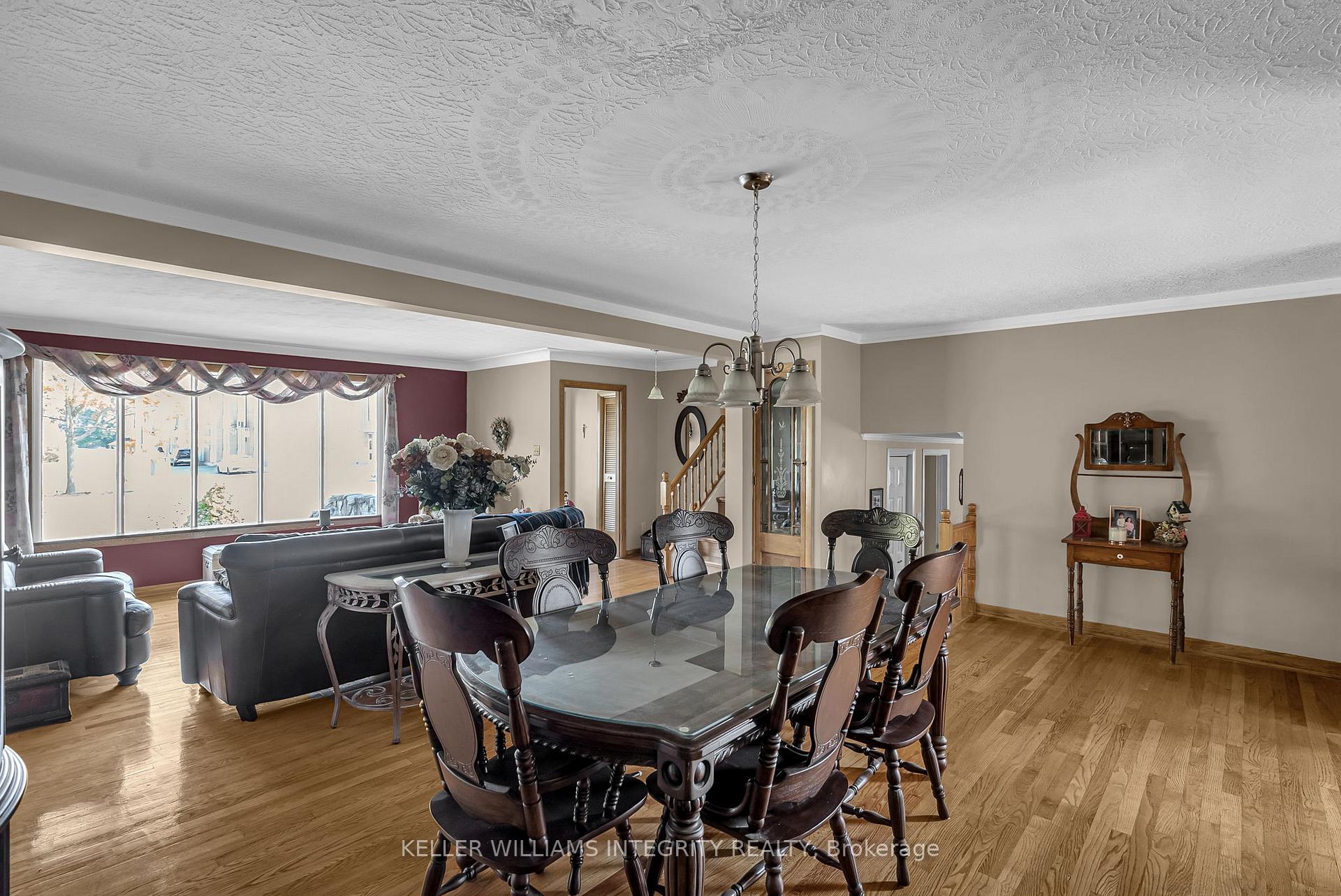 Photo 8 of 611 Mcconnell Avenue, Cornwall — HOMEH