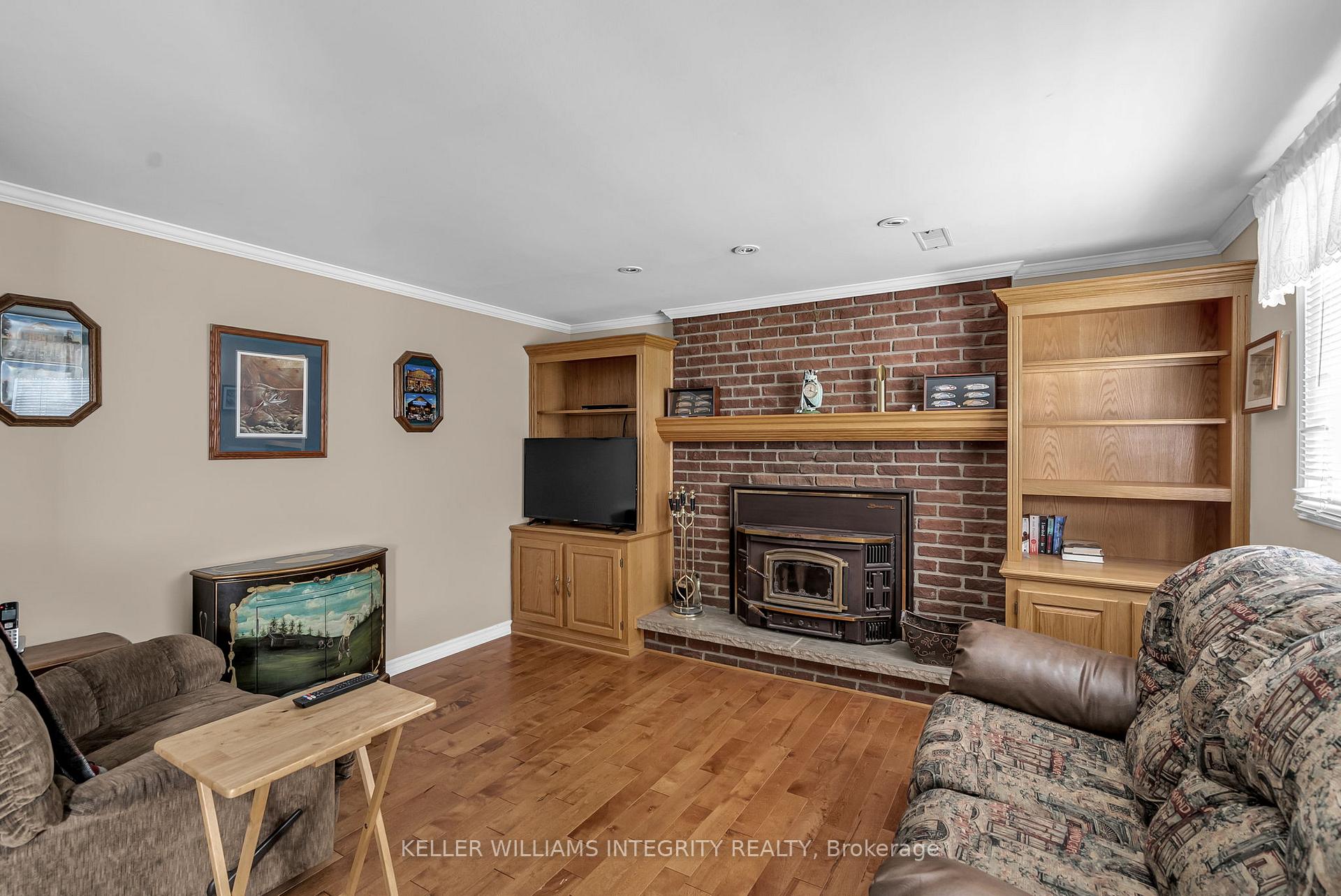 Photo 11 of 611 Mcconnell Avenue, Cornwall — HOMEH
