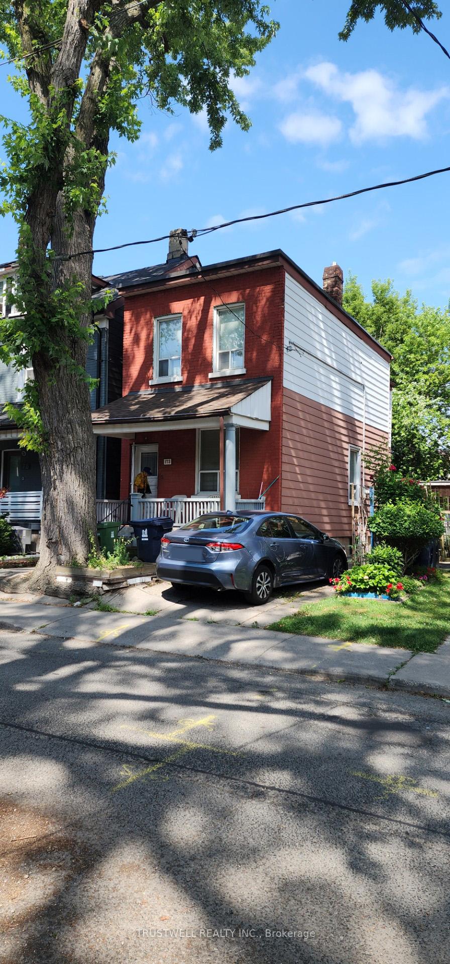 Front of 173 Hamilton Street