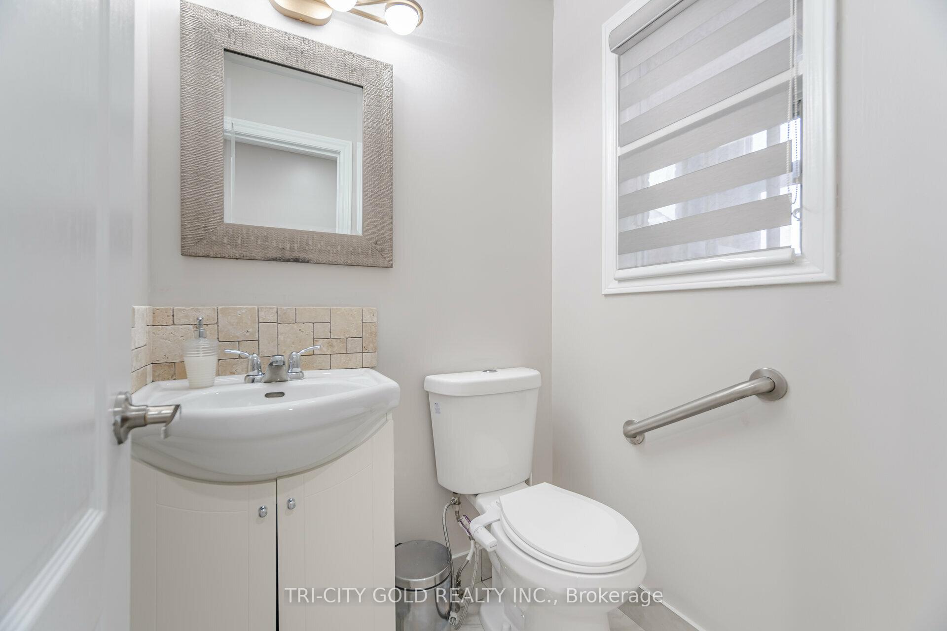 Photo 39 of 92 Newbridge Crescent, Brampton, Westgate — HOMEH